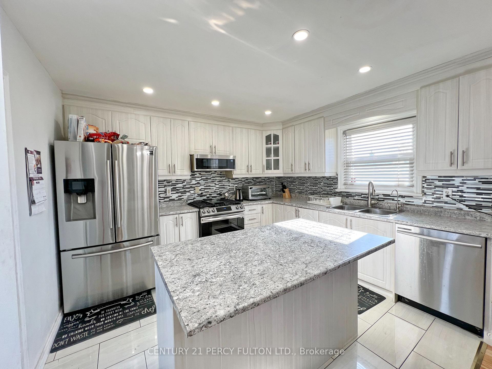 107 Seminole Ave, Toronto, ON M1J1N8 | 3 Bedroom 2 Bathroom Detached House | Image 7