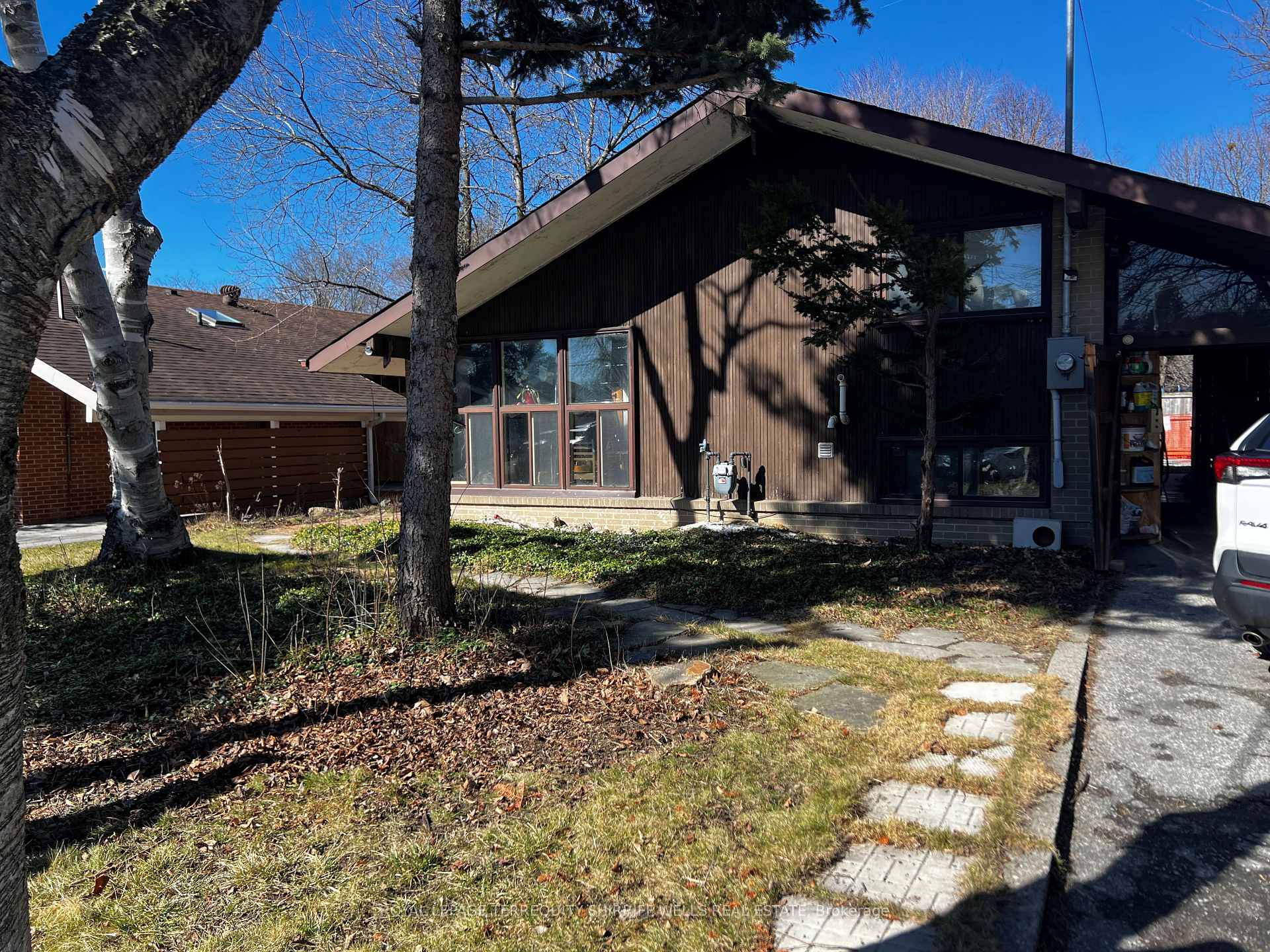 5 Cartier Cres, Toronto, ON M1P3N7 | 3 Bedroom 2 Bathroom Detached House | Image 2