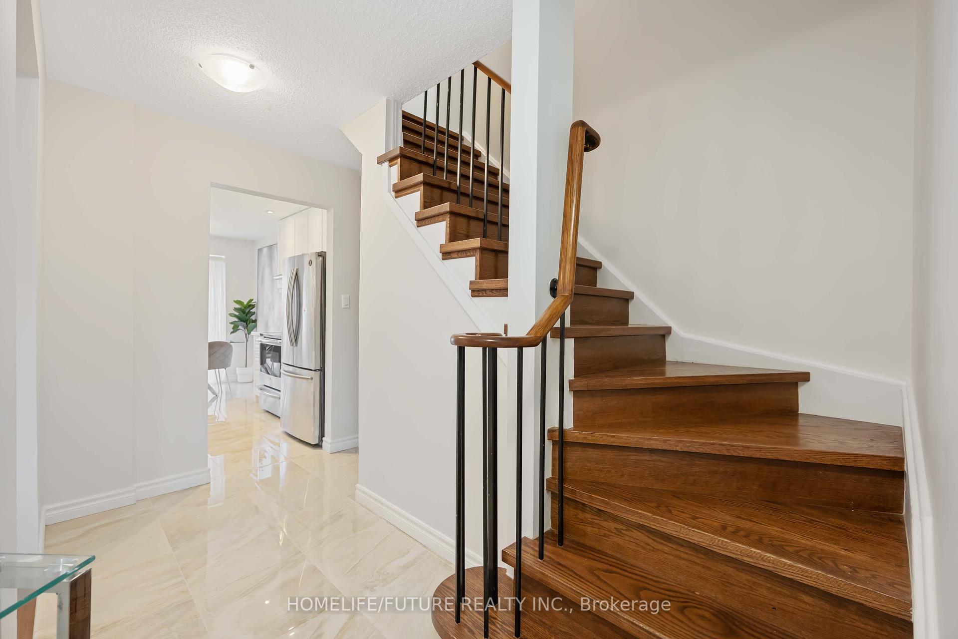 75 Plumrose Ptwy, Toronto, ON M1B4B2 | 3 Bedroom 4 Bathroom Detached House | Image 4