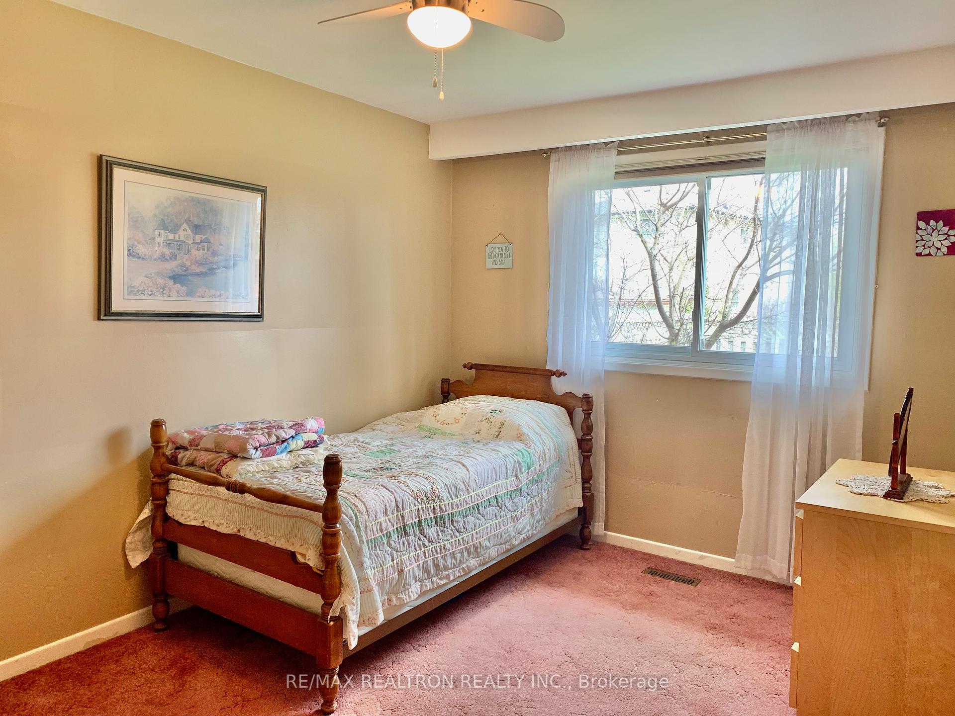 429 Brimorton Dr, Toronto, ON M1H2E4 | 3 Bedroom 2 Bathroom Detached House | Image 8