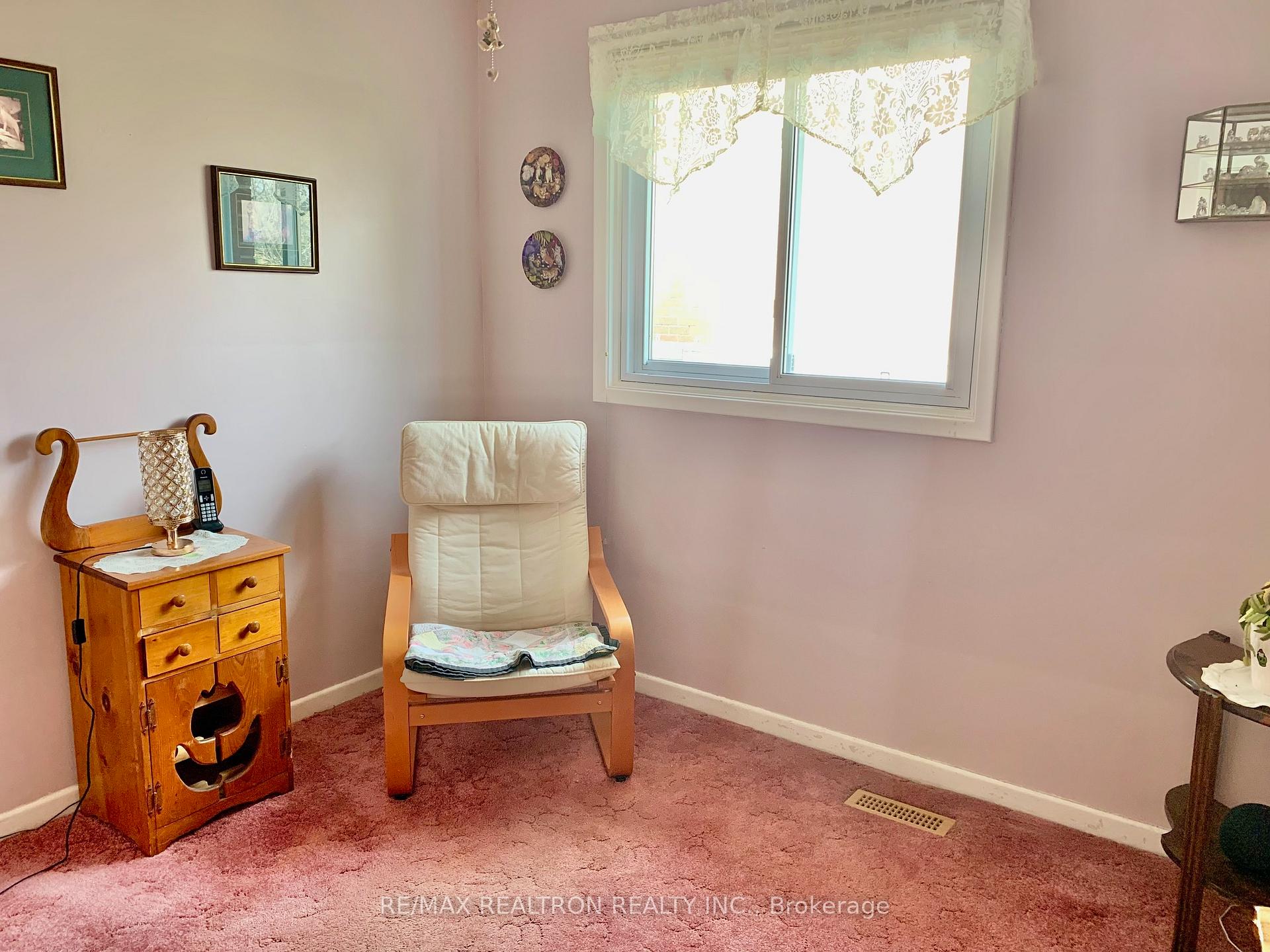 429 Brimorton Dr, Toronto, ON M1H2E4 | 3 Bedroom 2 Bathroom Detached House | Image 9