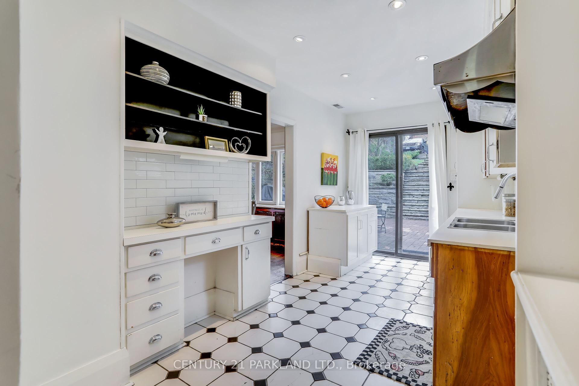 45 Pine Cres, Toronto, ON M4E1L3 | 3 Bedroom 2 Bathroom Detached House | Image 10