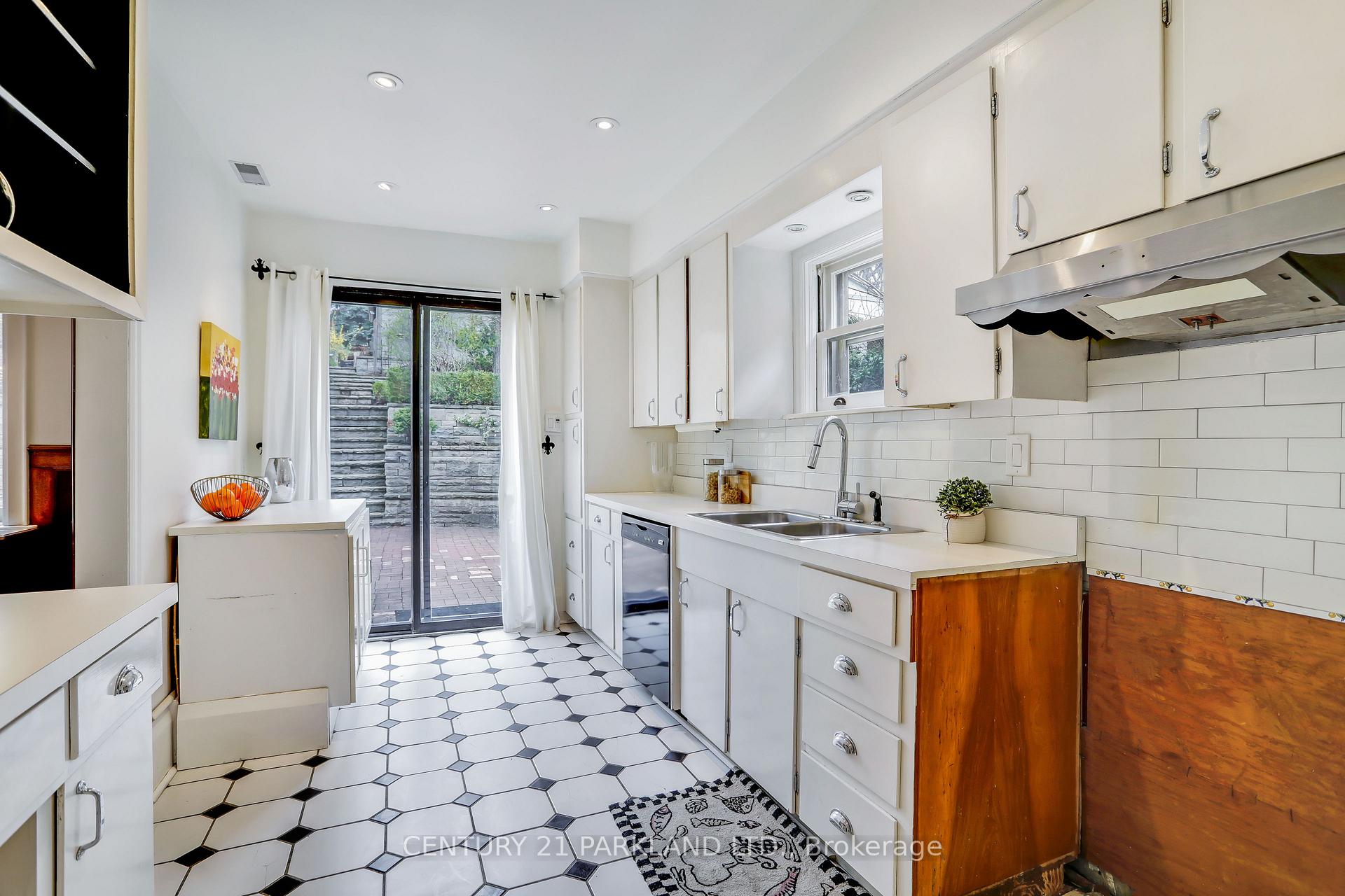 45 Pine Cres, Toronto, ON M4E1L3 | 3 Bedroom 2 Bathroom Detached House | Image 11