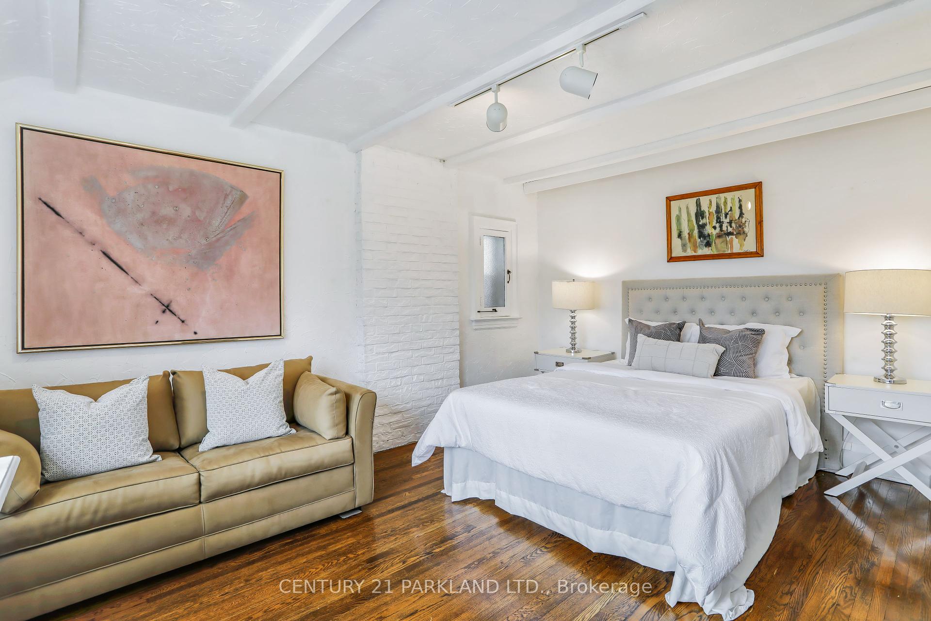 45 Pine Cres, Toronto, ON M4E1L3 | 3 Bedroom 2 Bathroom Detached House | Image 13