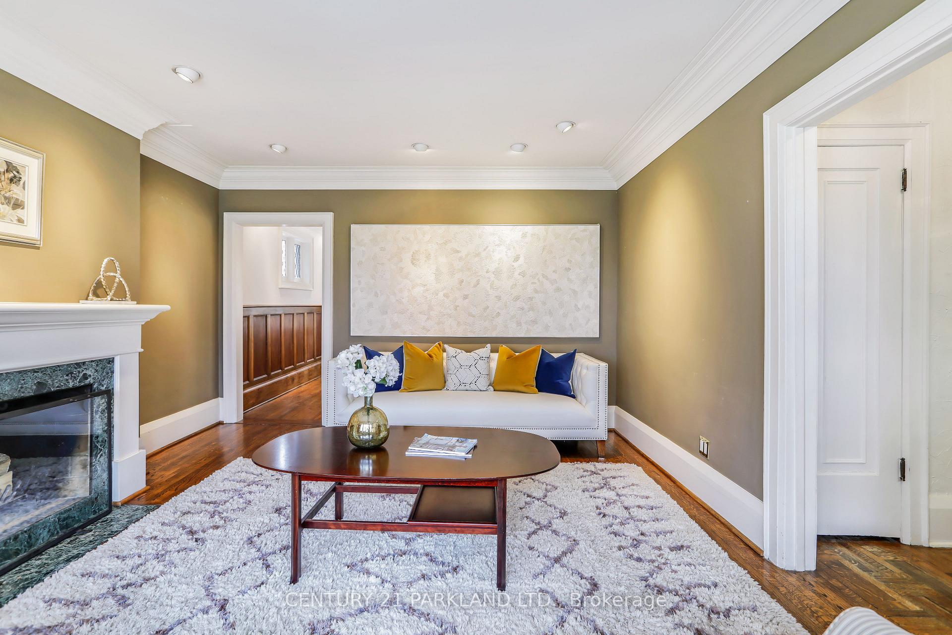 45 Pine Cres, Toronto, ON M4E1L3 | 3 Bedroom 2 Bathroom Detached House | Image 5