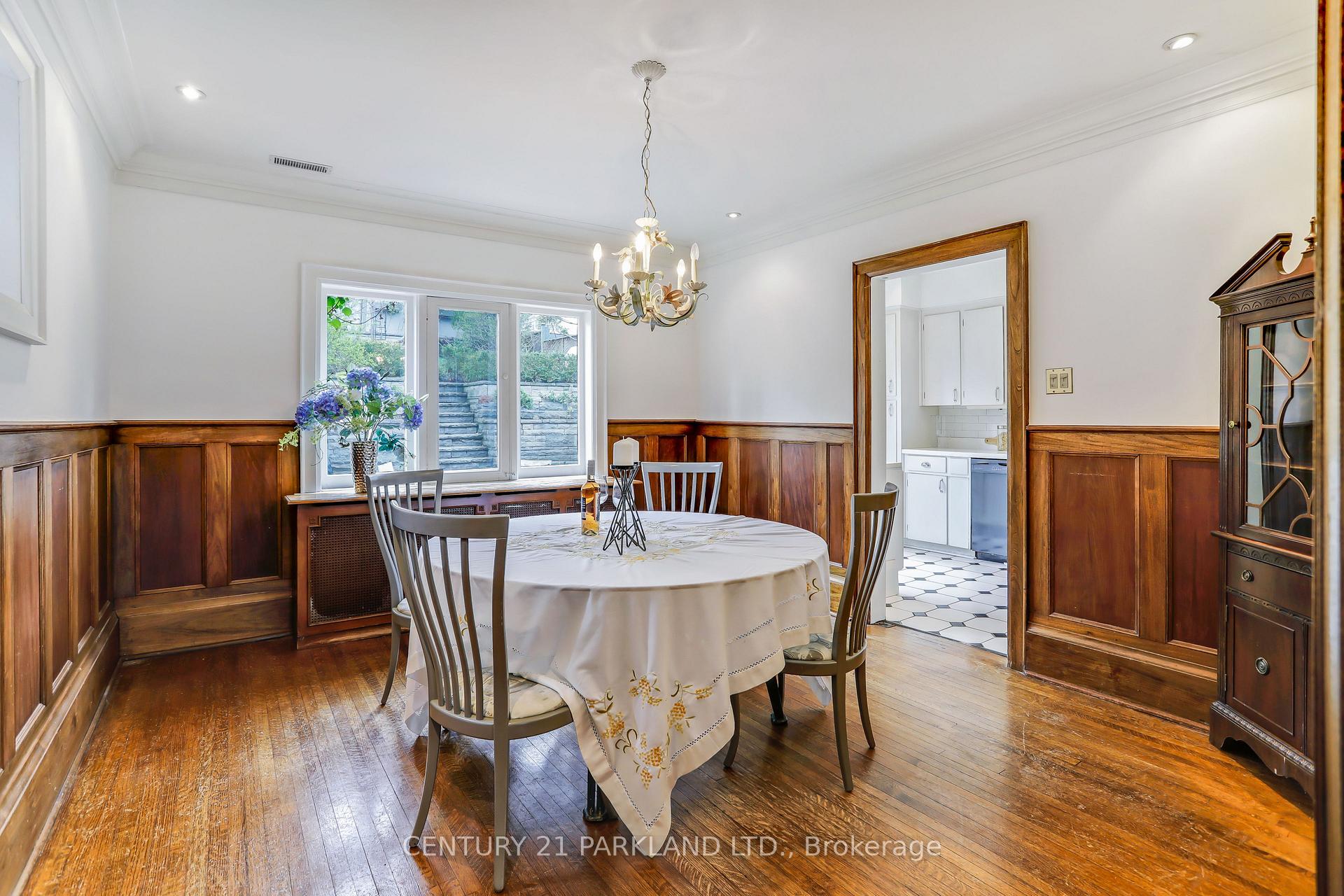 45 Pine Cres, Toronto, ON M4E1L3 | 3 Bedroom 2 Bathroom Detached House | Image 6