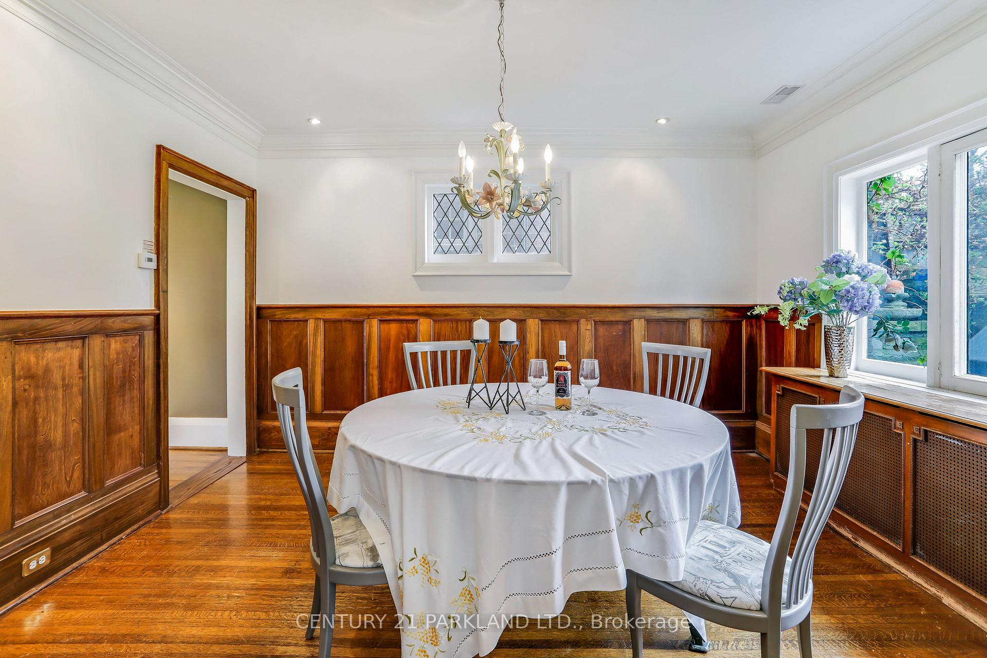 45 Pine Cres, Toronto, ON M4E1L3 | 3 Bedroom 2 Bathroom Detached House | Image 7