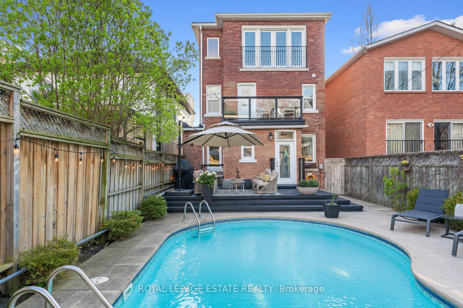 49 Kenilworth Ave, Toronto, ON M4L3S4 | 4 Bedroom 3 Bathroom Detached House | Image 30
