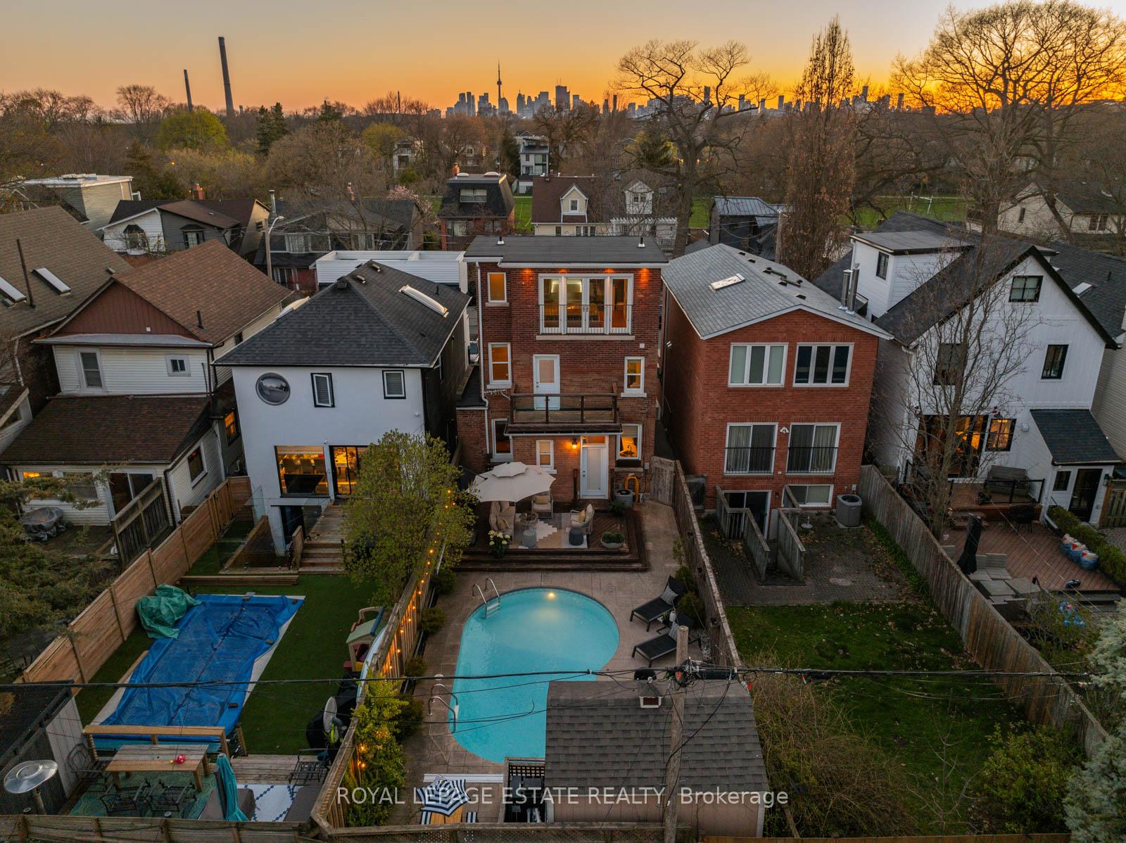 49 Kenilworth Ave, Toronto, ON M4L3S4 | 4 Bedroom 3 Bathroom Detached House | Image 38