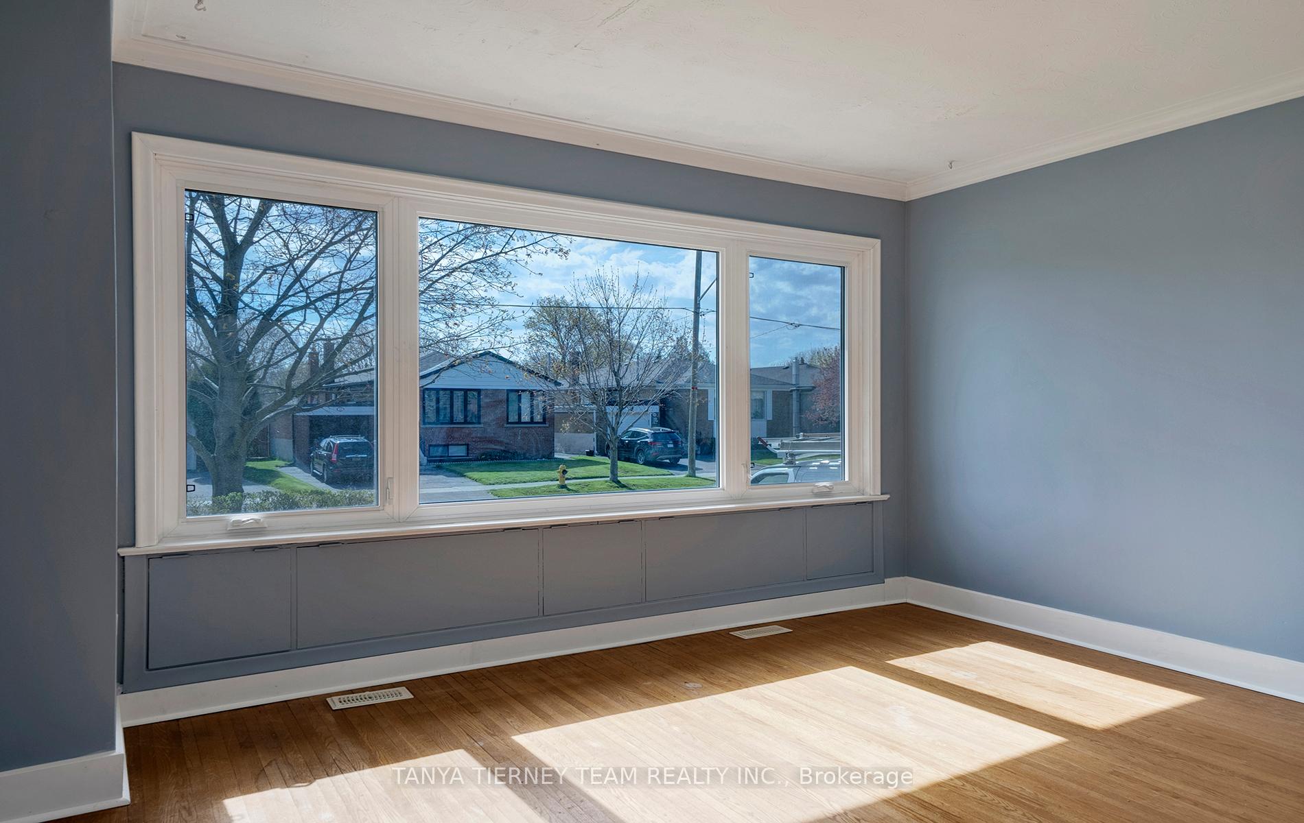 17 Kidbrooke Cres, Toronto, ON M1M3E4 | 3 Bedroom 2 Bathroom Detached House | Image 8
