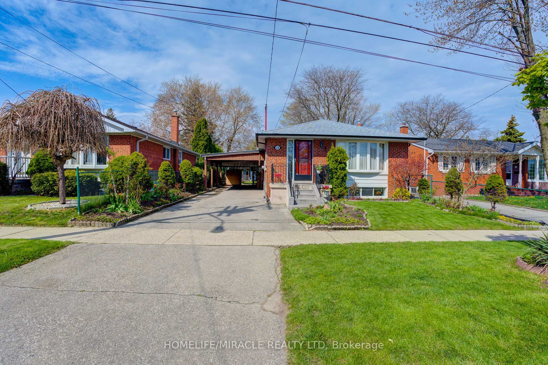 24 Ivanhoe Crt, Toronto, ON M1R3G9 | 3 Bedroom 2 Bathroom Detached House | Image 1