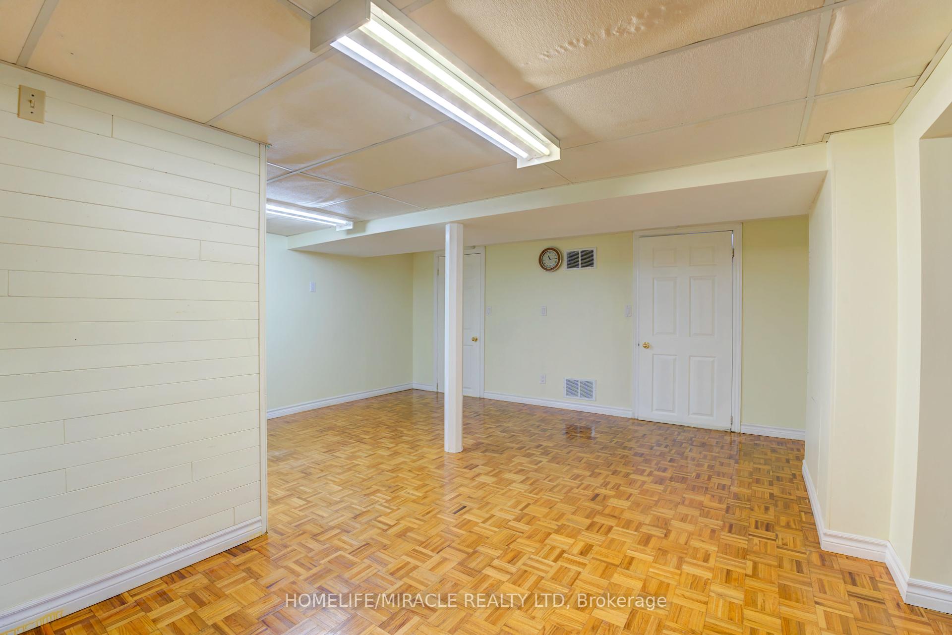 24 Ivanhoe Crt, Toronto, ON M1R3G9 | 3 Bedroom 2 Bathroom Detached House | Image 25