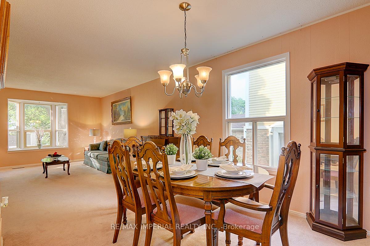 33 Longbow Sq, Toronto, ON M1W2W6 | 4 Bedroom 4 Bathroom Detached House | Image 10