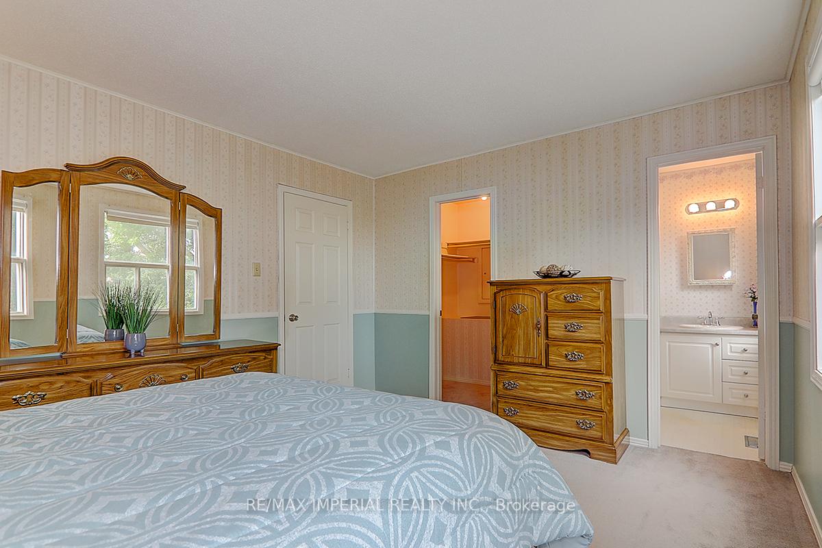 33 Longbow Sq, Toronto, ON M1W2W6 | 4 Bedroom 4 Bathroom Detached House | Image 24