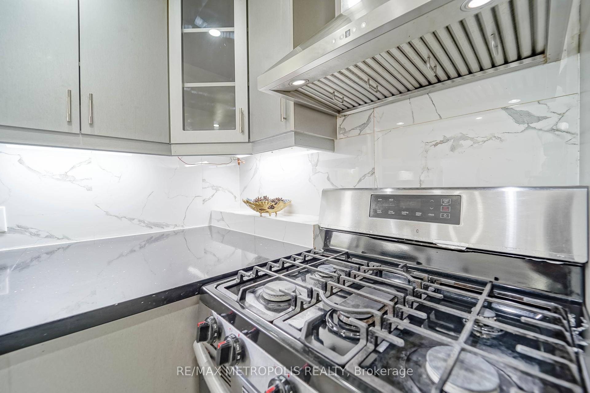 59 Grassington Cres, Toronto, ON M1G1X4 | 3 Bedroom 3 Bathroom Detached House | Image 16