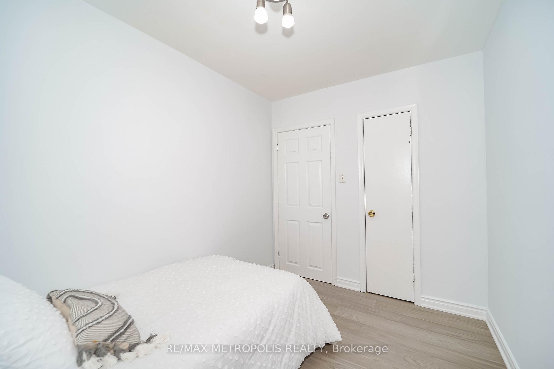59 Grassington Cres, Toronto, ON M1G1X4 | 3 Bedroom 3 Bathroom Detached House | Image 18