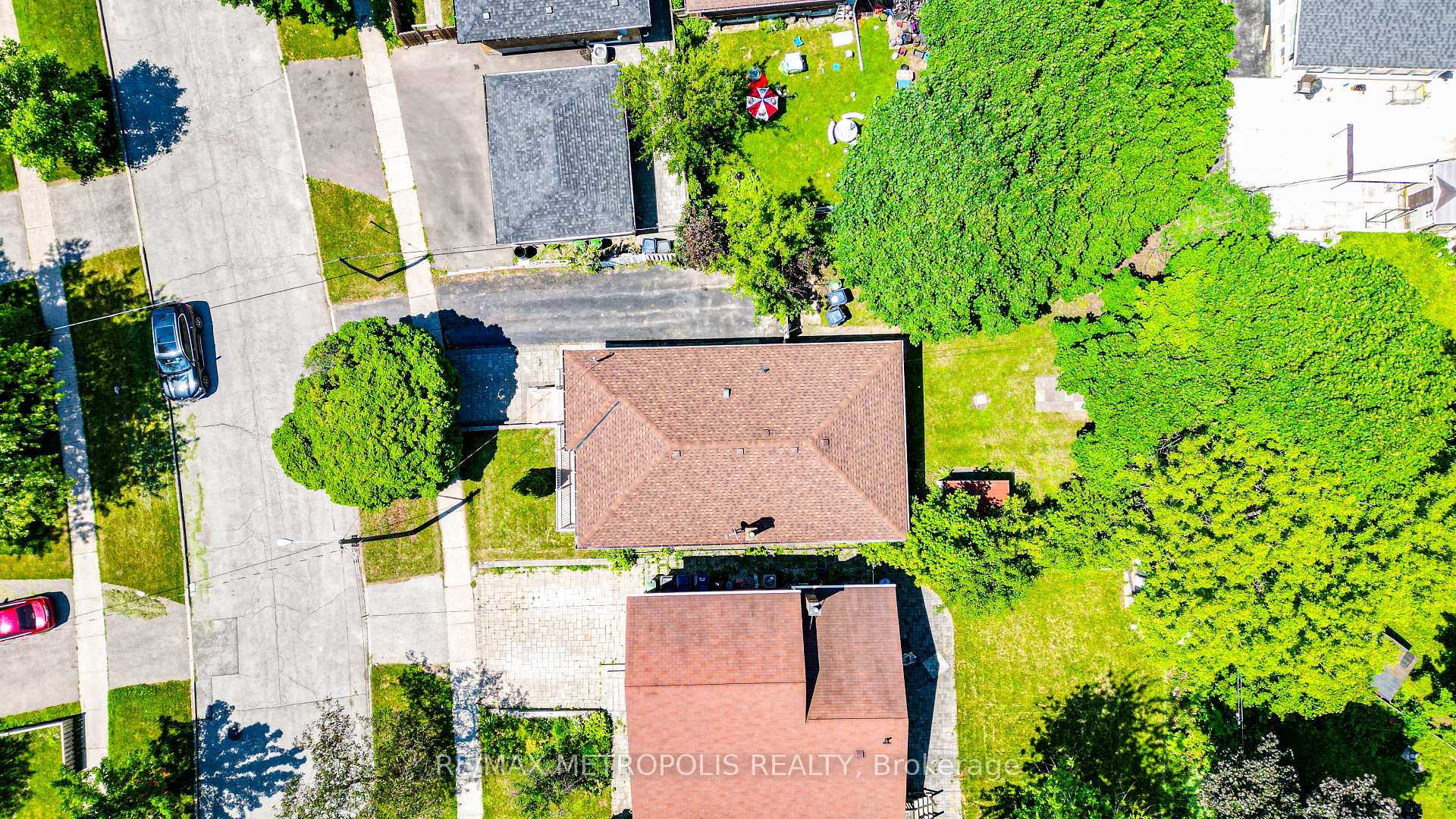 59 Grassington Cres, Toronto, ON M1G1X4 | 3 Bedroom 3 Bathroom Detached House | Image 3