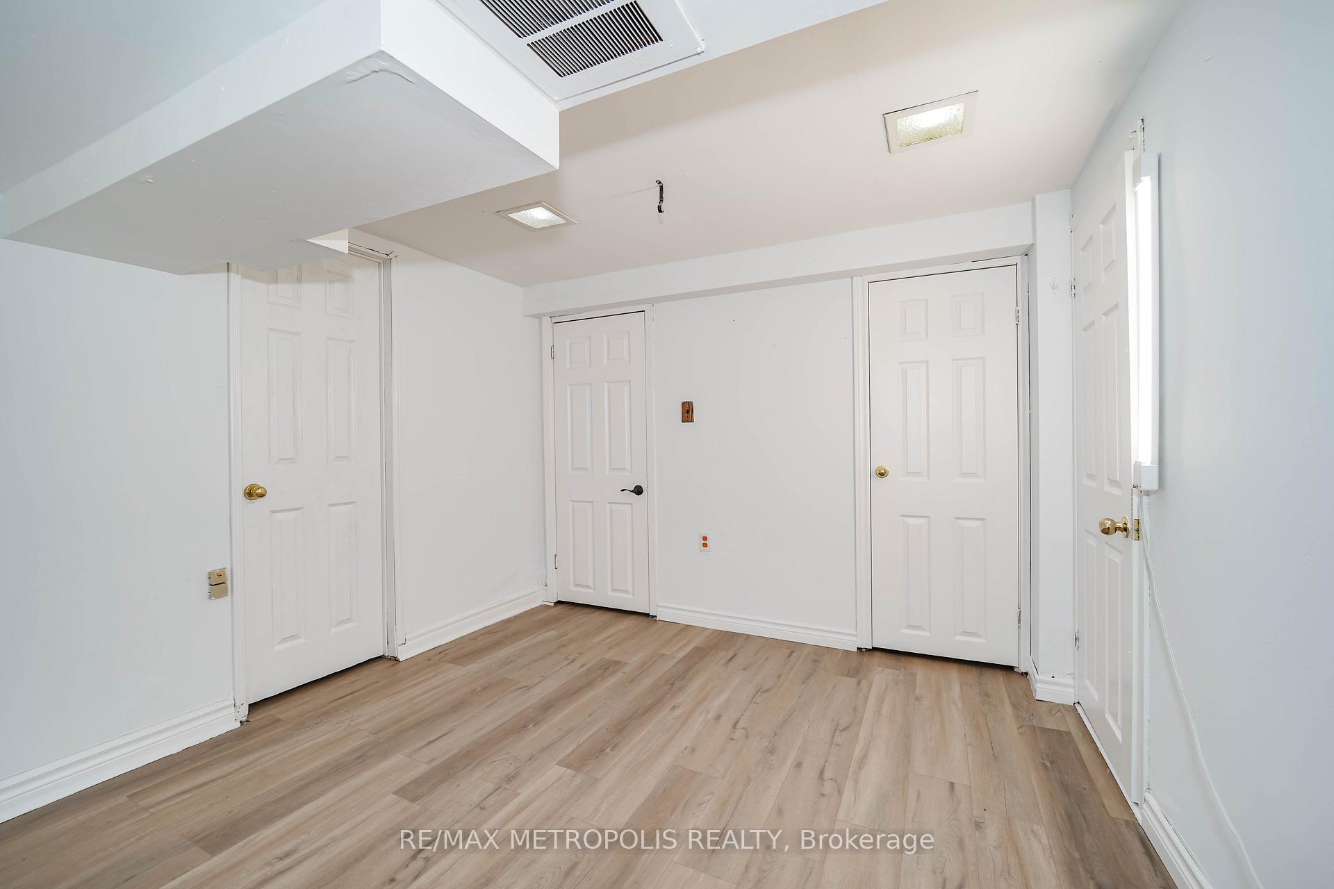 59 Grassington Cres, Toronto, ON M1G1X4 | 3 Bedroom 3 Bathroom Detached House | Image 32