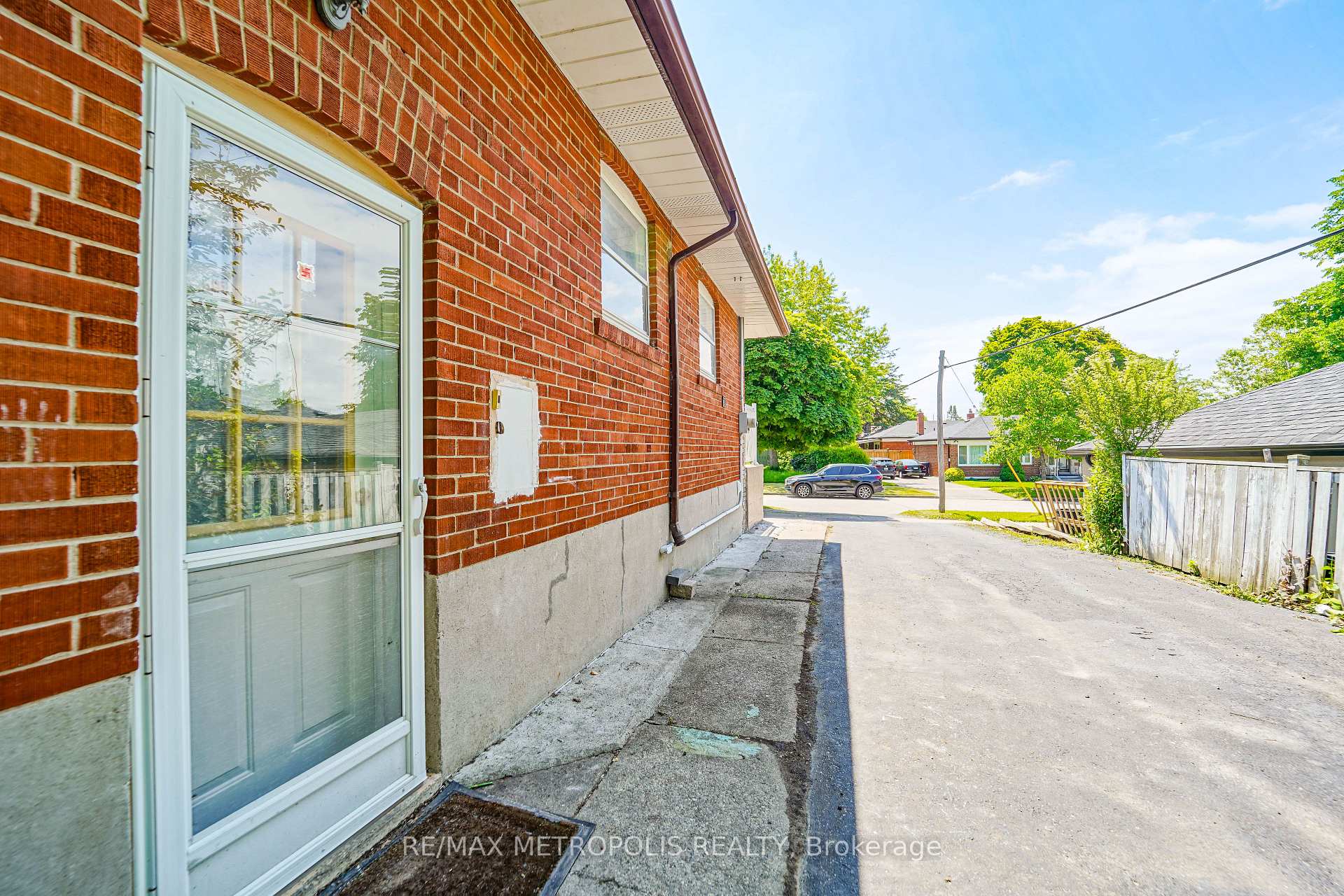 59 Grassington Cres, Toronto, ON M1G1X4 | 3 Bedroom 3 Bathroom Detached House | Image 6