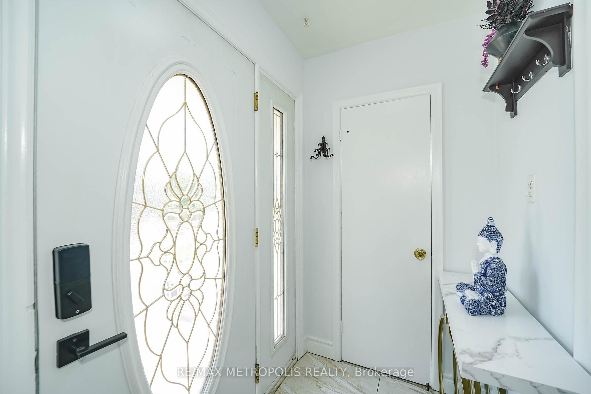 59 Grassington Cres, Toronto, ON M1G1X4 | 3 Bedroom 3 Bathroom Detached House | Image 9