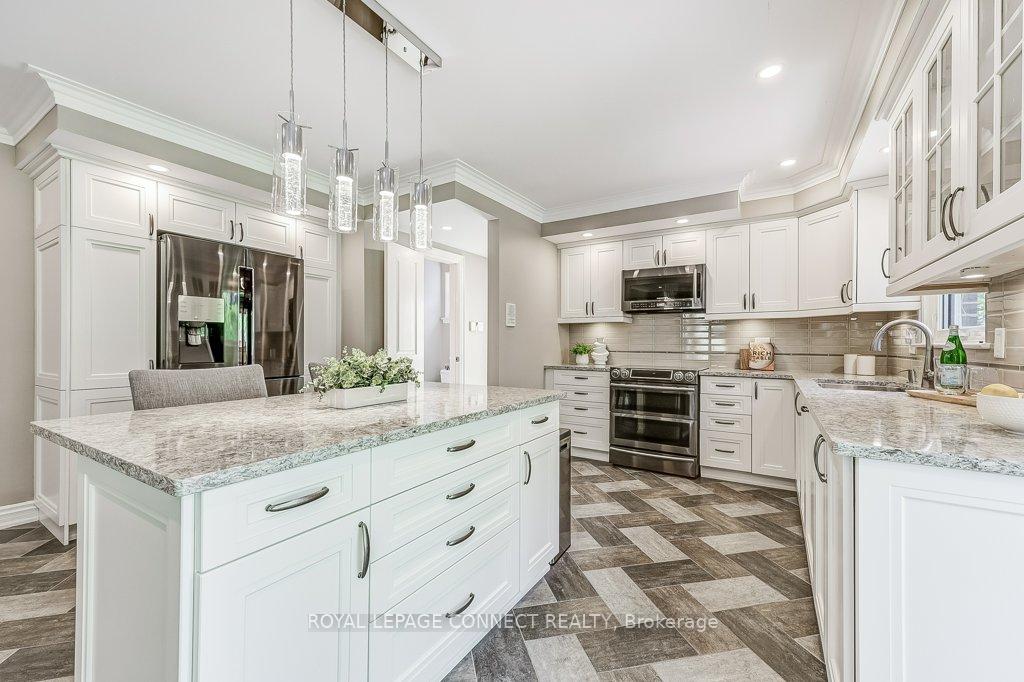 42 Holmcrest Tr, Toronto, ON M1C1V5 | 4 Bedroom 4 Bathroom Detached House | Image 8