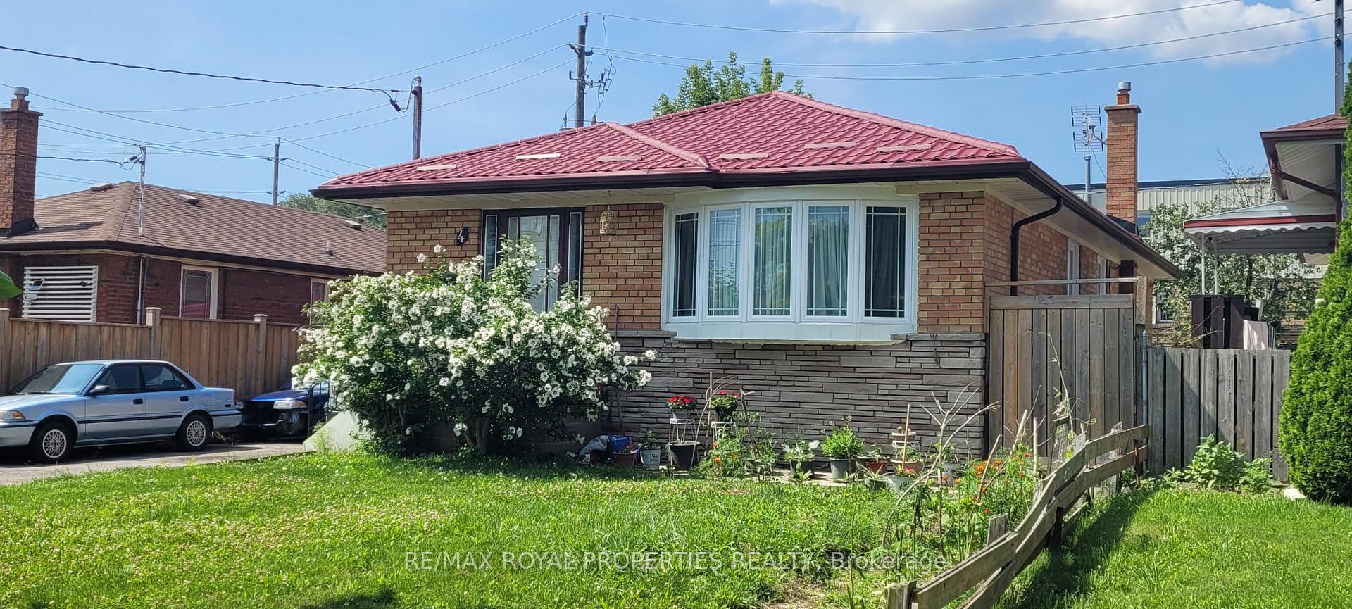 4 Mornington Gate, Toronto, ON M1G2N3 | 3 Bedroom 4 Bathroom Detached House | Image 4