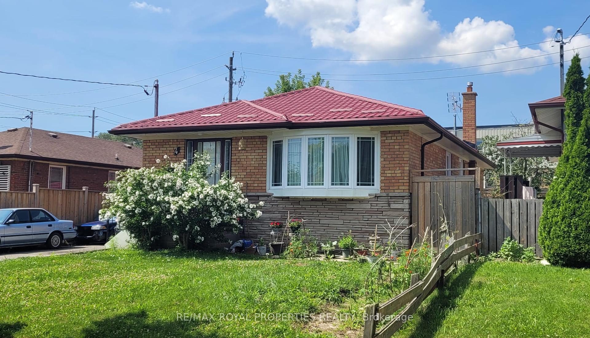 4 Mornington Gate, Toronto, ON M1G2N3 | 3 Bedroom 4 Bathroom Detached House | Image 5