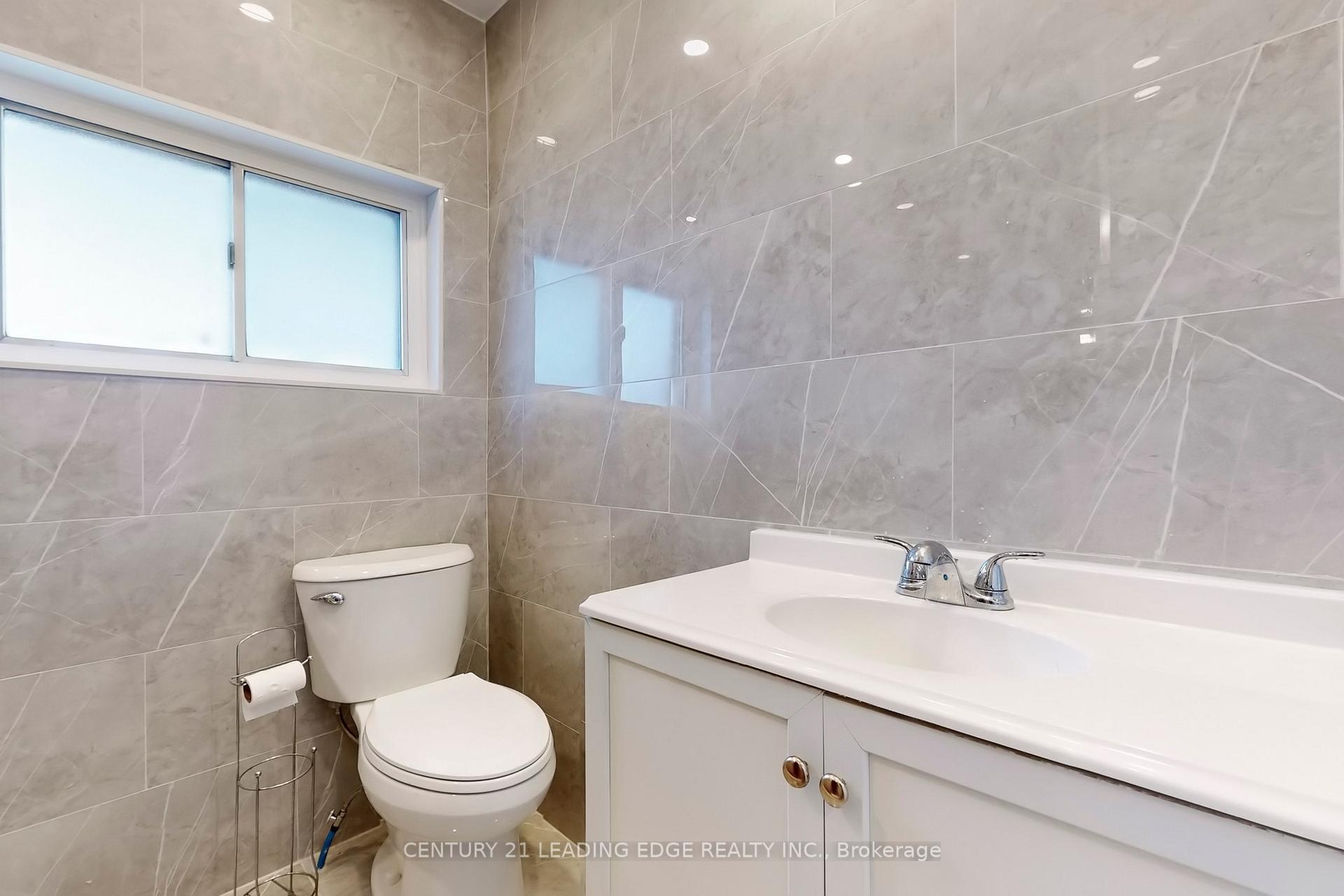 76 Gooderham Dr, Toronto, ON M1R3G7 | 3 Bedroom 2 Bathroom Detached House | Image 20