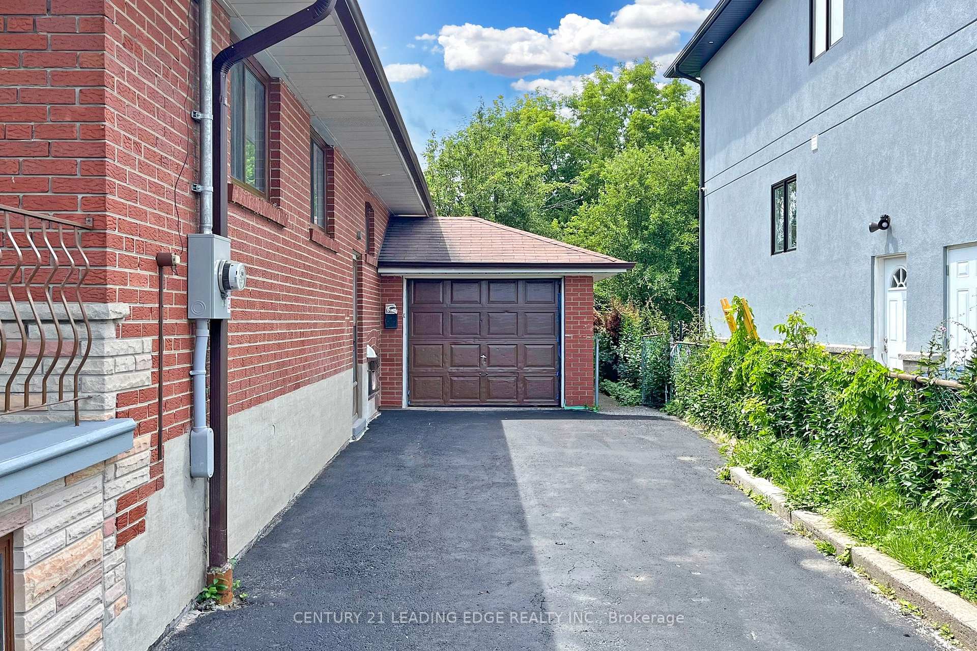 76 Gooderham Dr, Toronto, ON M1R3G7 | 3 Bedroom 2 Bathroom Detached House | Image 3