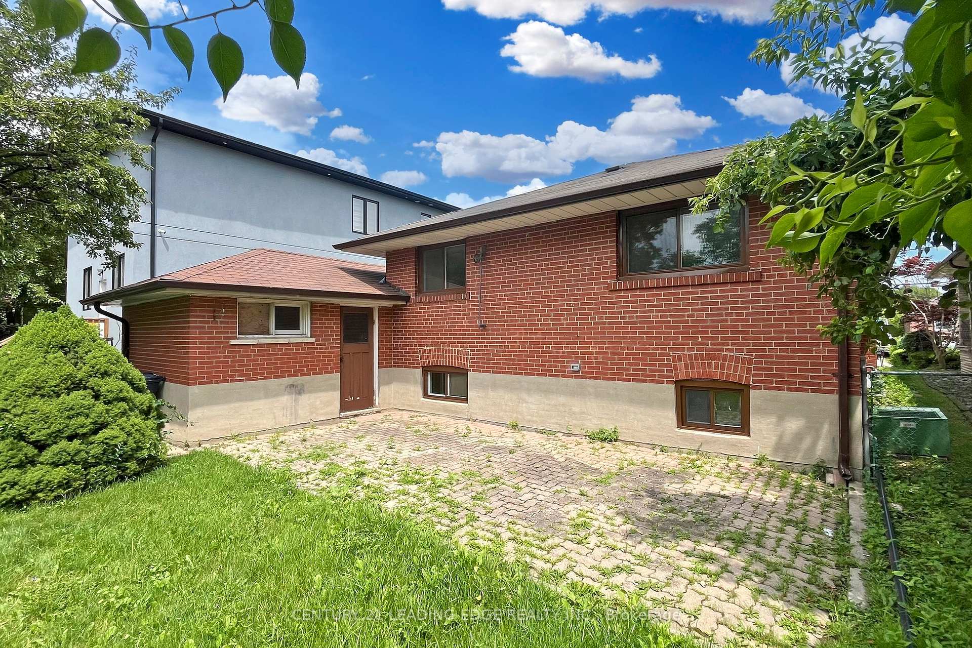 76 Gooderham Dr, Toronto, ON M1R3G7 | 3 Bedroom 2 Bathroom Detached House | Image 35