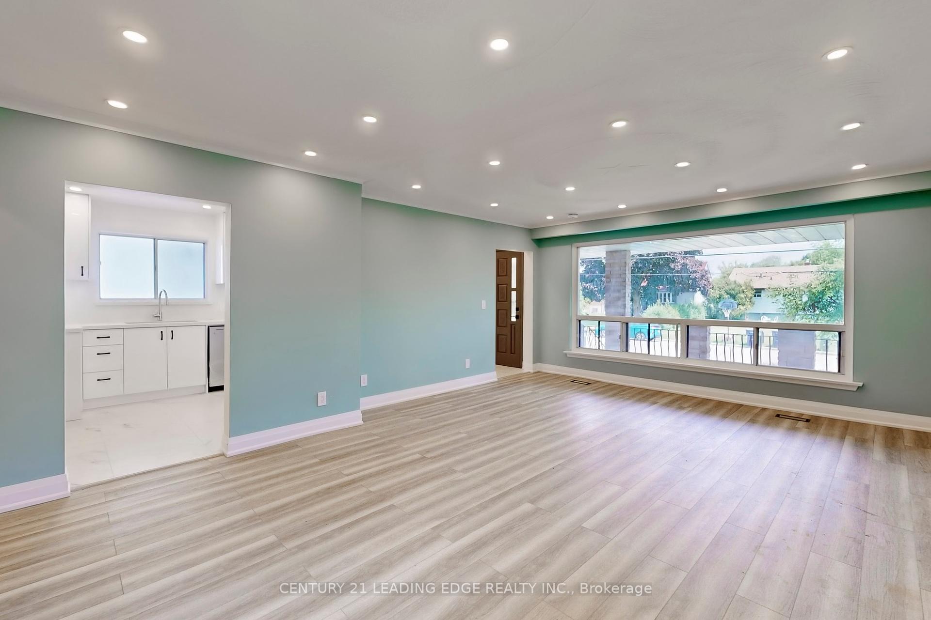 76 Gooderham Dr, Toronto, ON M1R3G7 | 3 Bedroom 2 Bathroom Detached House | Image 7