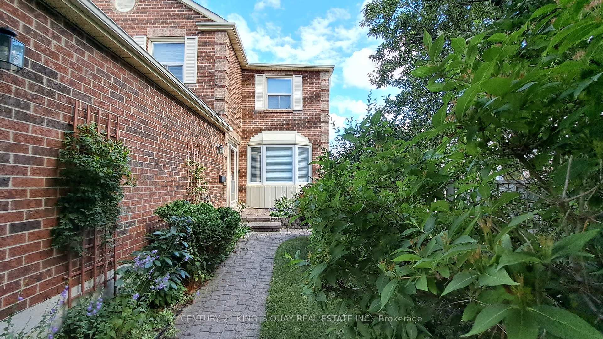 79 Elmfield Cres, Toronto, ON M1V2Y5 | 4 Bedroom 3 Bathroom Detached House | Image 2