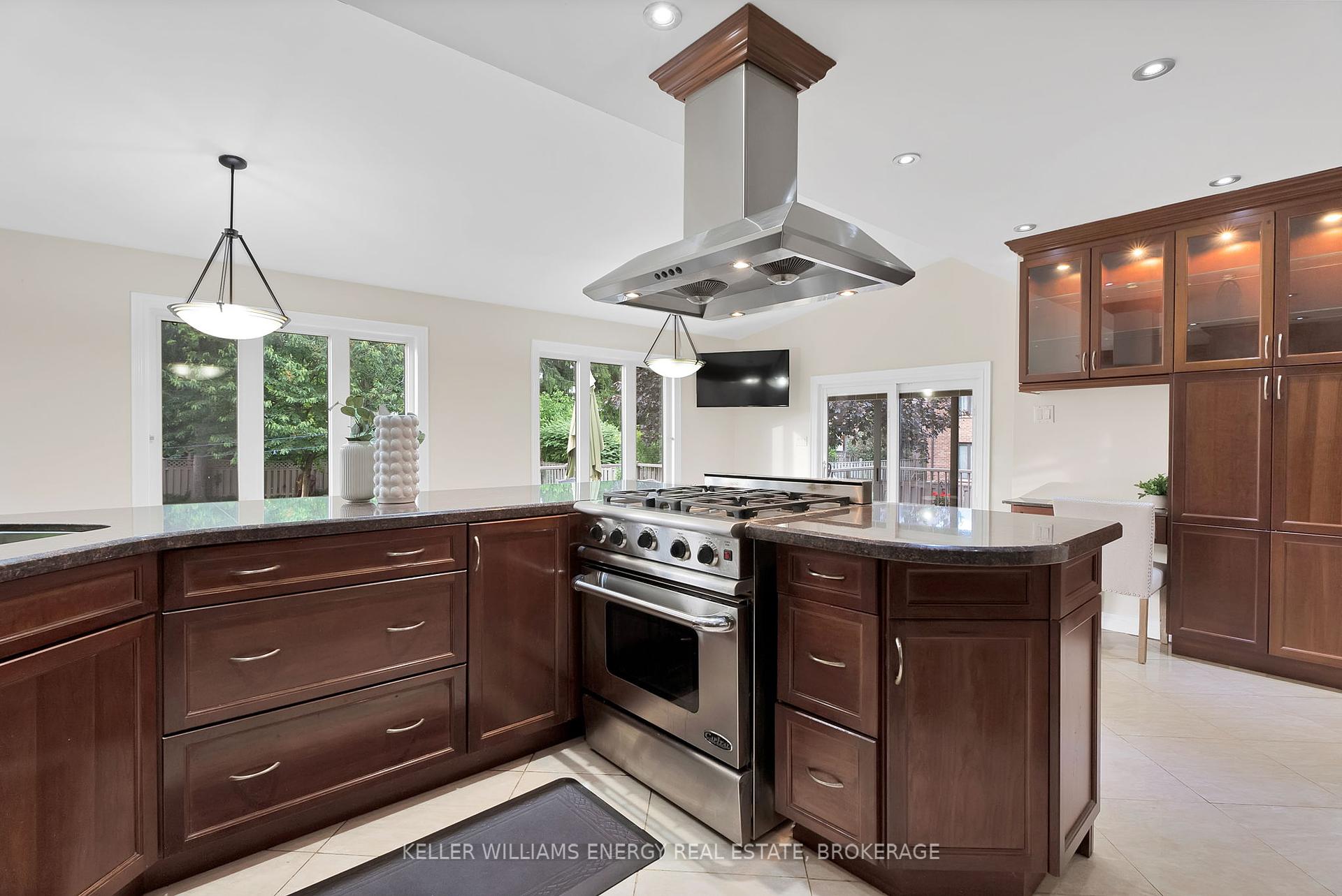 36 Evenwood Ave, Toronto, ON M1C4T8 | 4 Bedroom 5 Bathroom Detached House | Image 13