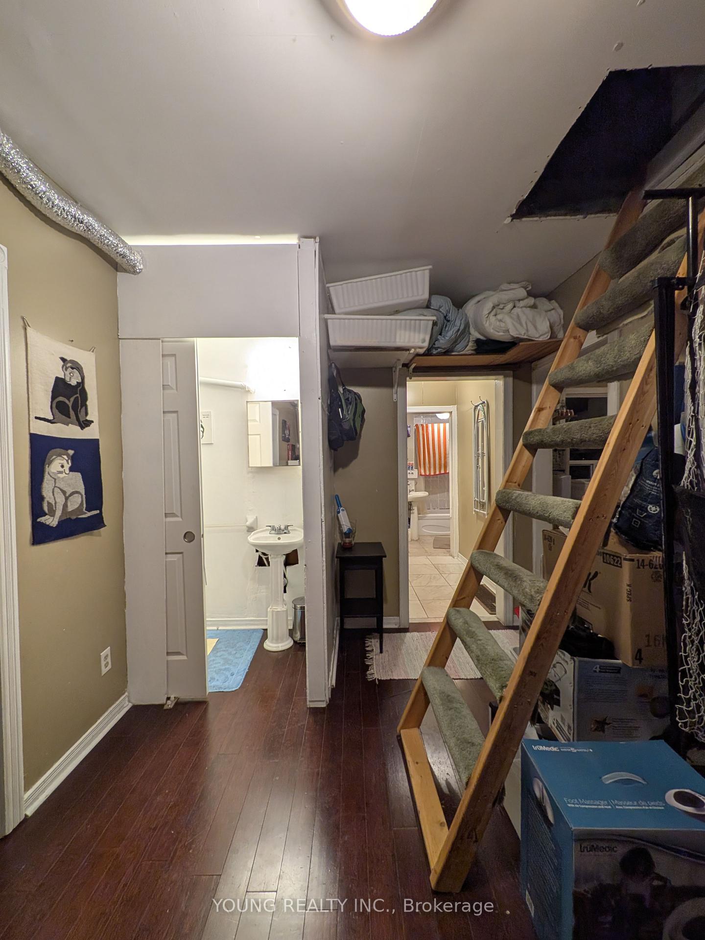 2 Westcroft Dr, Toronto, ON M1E3A3 | 3 Bedroom 2 Bathroom Detached House | Image 2