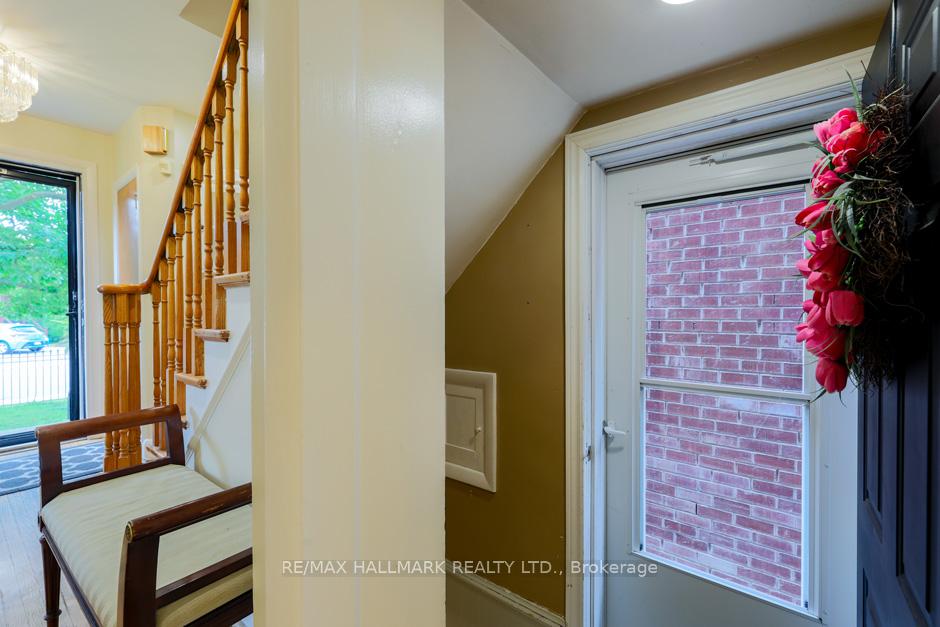 77 Mcintosh St, Toronto, ON M1N3Y6 | 3 Bedroom 2 Bathroom Detached House | Image 12