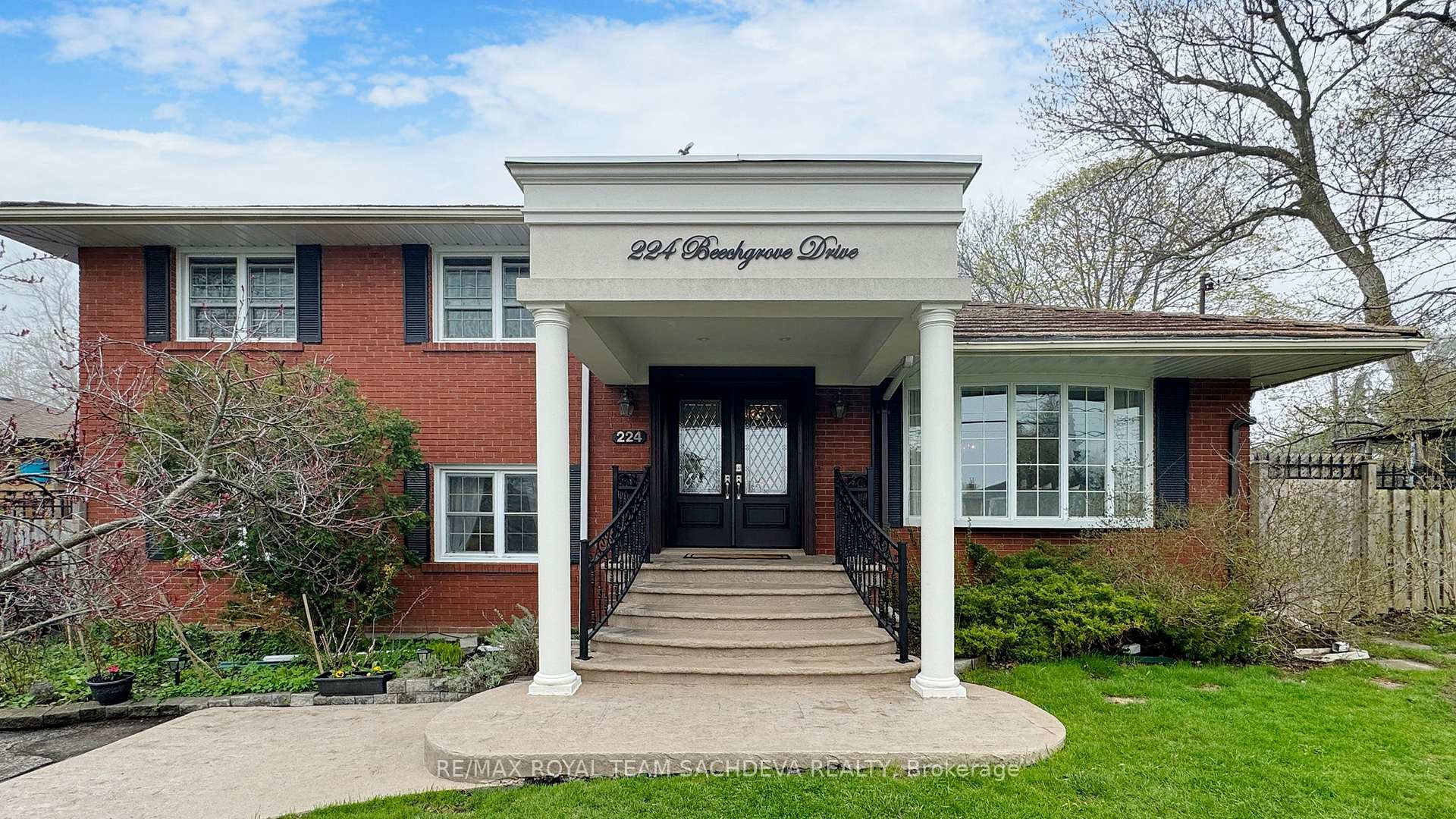224 Beechgrove Dr, Toronto, ON M1E3Z5 | 4 Bedroom 2 Bathroom Detached House | Image 1