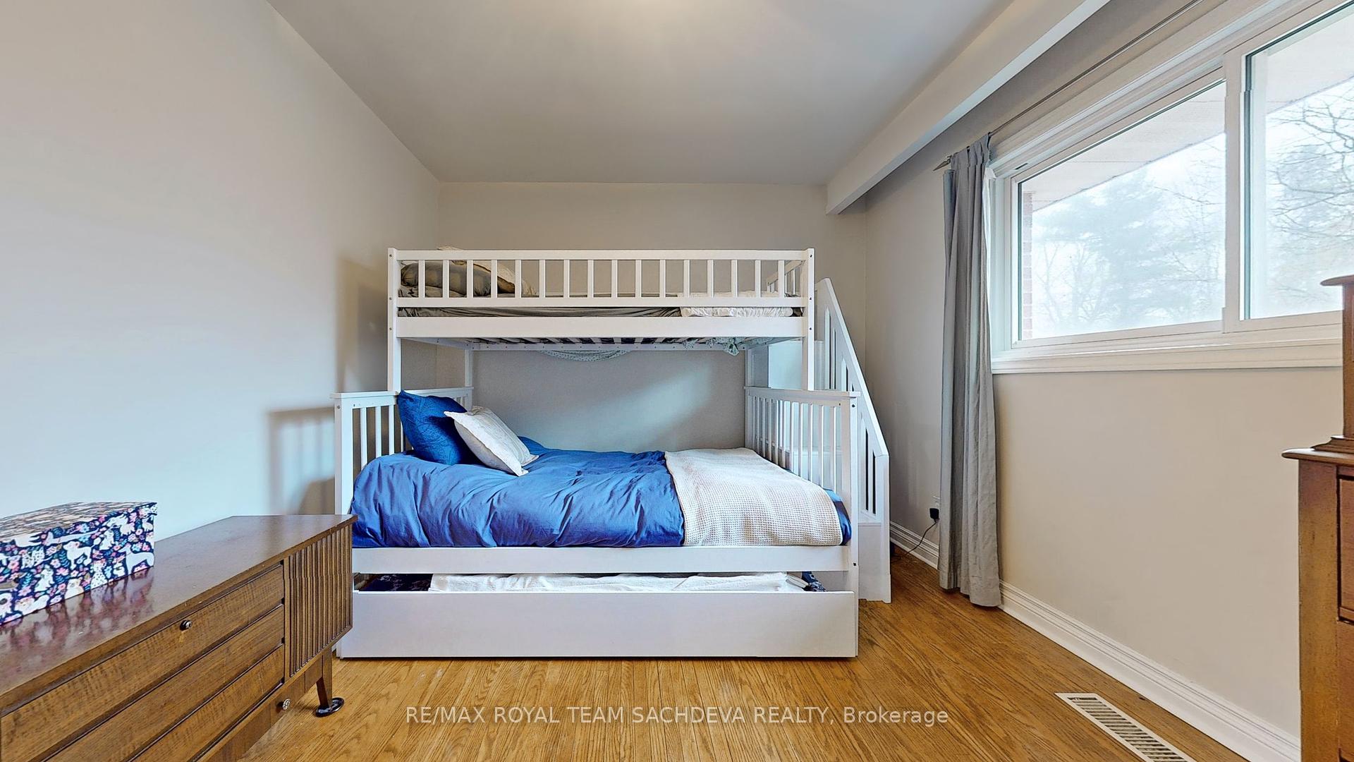 224 Beechgrove Dr, Toronto, ON M1E3Z5 | 4 Bedroom 2 Bathroom Detached House | Image 15