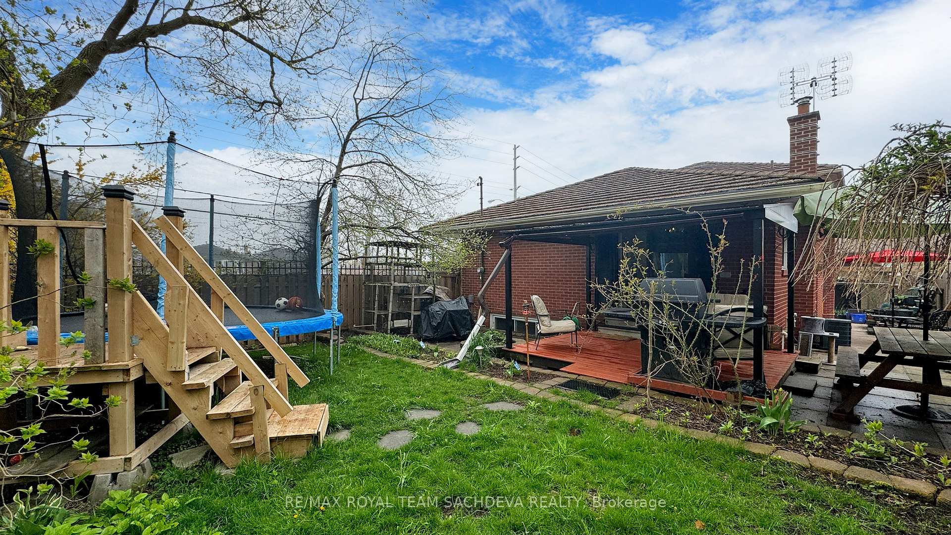 224 Beechgrove Dr, Toronto, ON M1E3Z5 | 4 Bedroom 2 Bathroom Detached House | Image 30