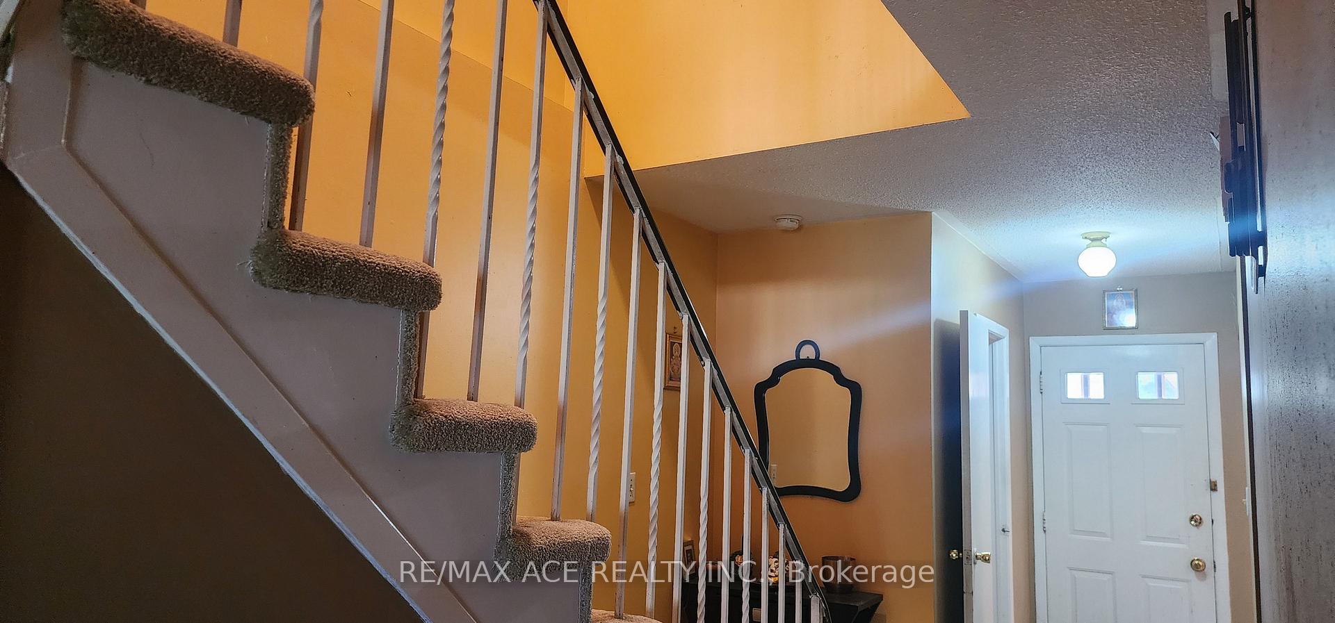 61 Warwick Castle Crt, Toronto, ON M1B3E5 | 3 Bedroom 3 Bathroom Semi-Detached House | Image 1