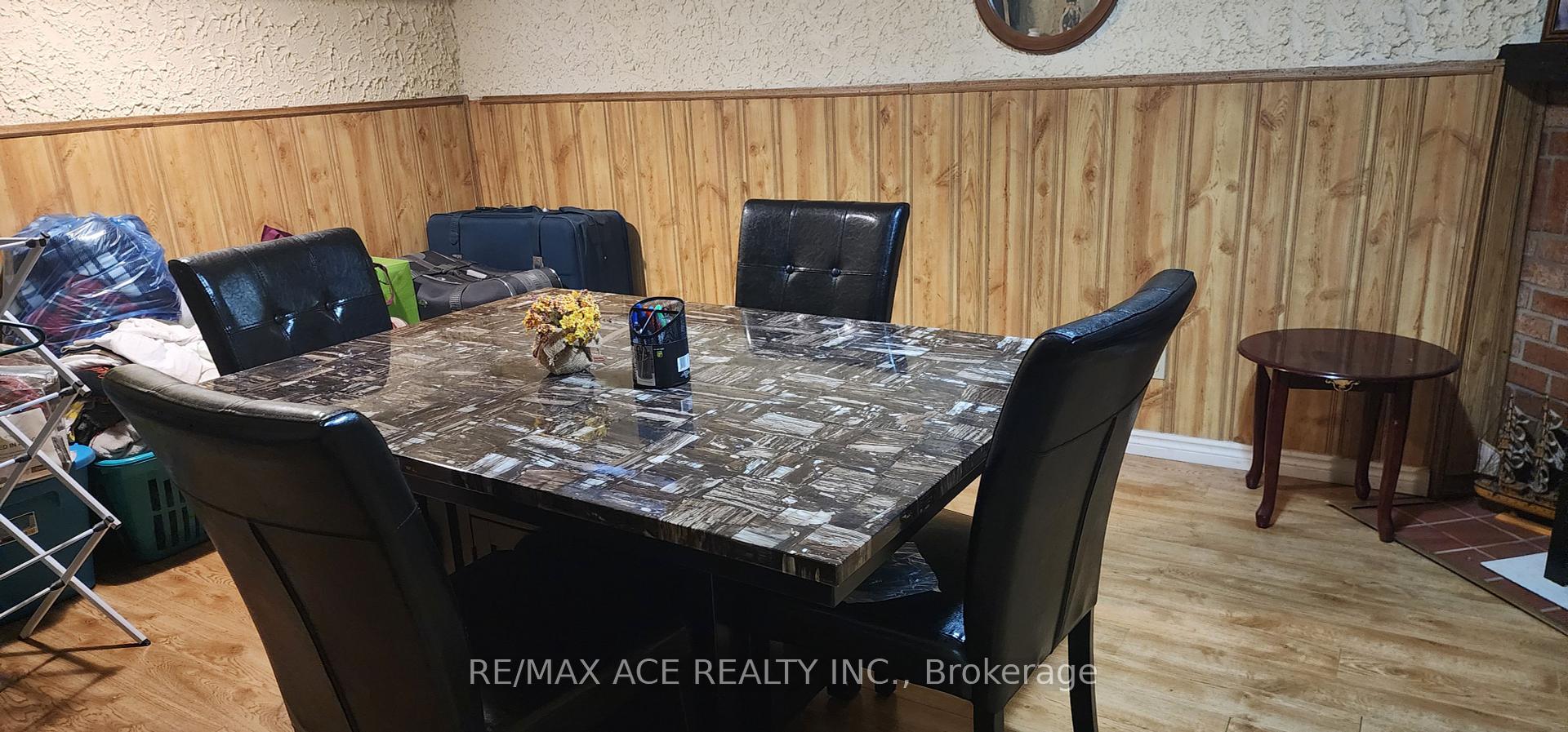 61 Warwick Castle Crt, Toronto, ON M1B3E5 | 3 Bedroom 3 Bathroom Semi-Detached House | Image 9