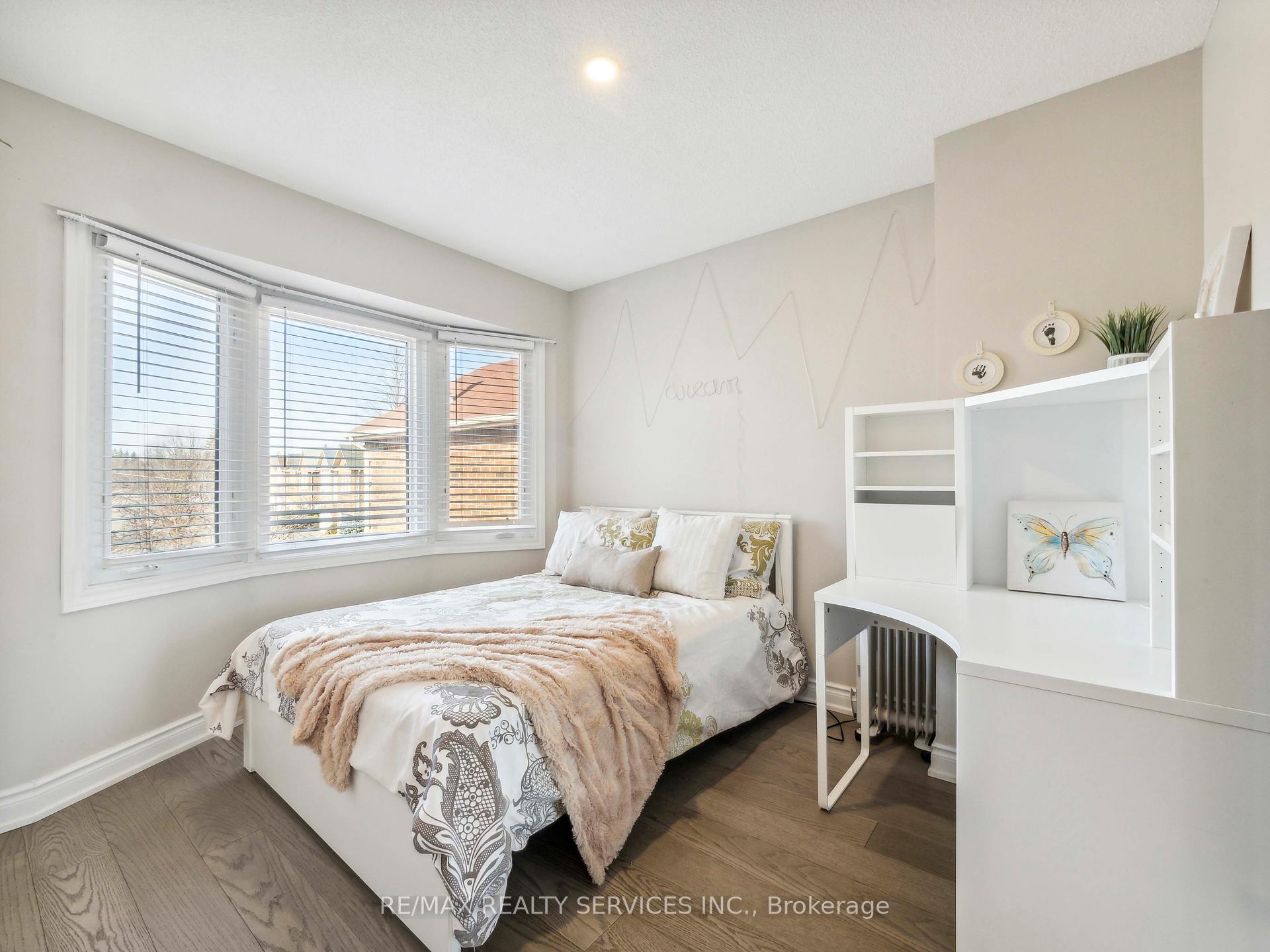 5 New Forest Sq, Toronto, ON M1V2Z6 | 4 Bedroom 3 Bathroom Detached House | Image 17