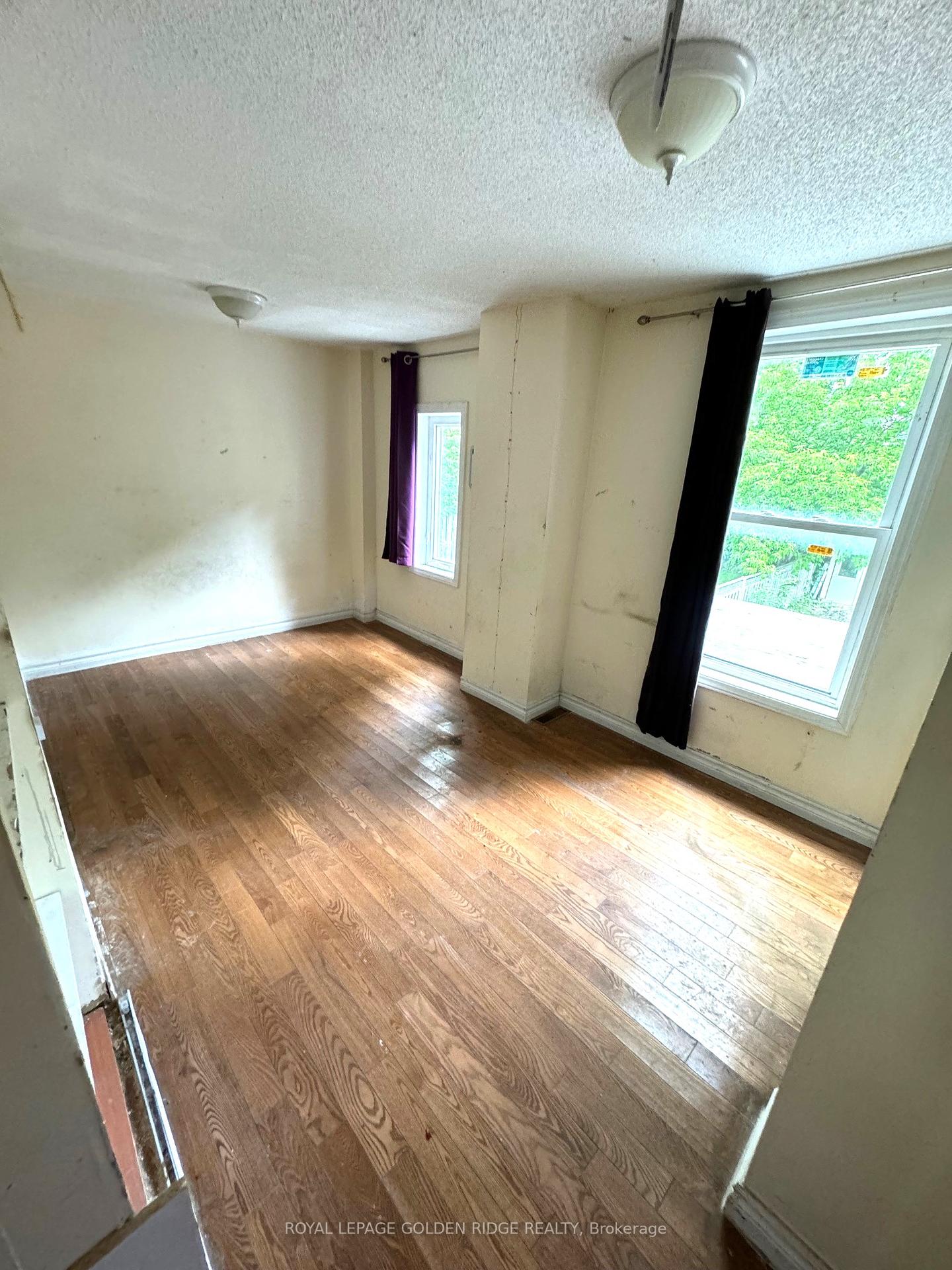 159 Eastwood Ave, Toronto, ON M1N3H5 | 3 Bedroom 3 Bathroom Detached House | Image 5