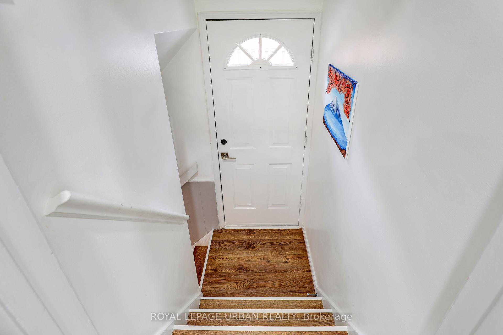 21 White Abbey Park, Toronto, ON M1R4R3 | 3 Bedroom 2 Bathroom Detached House | Image 23