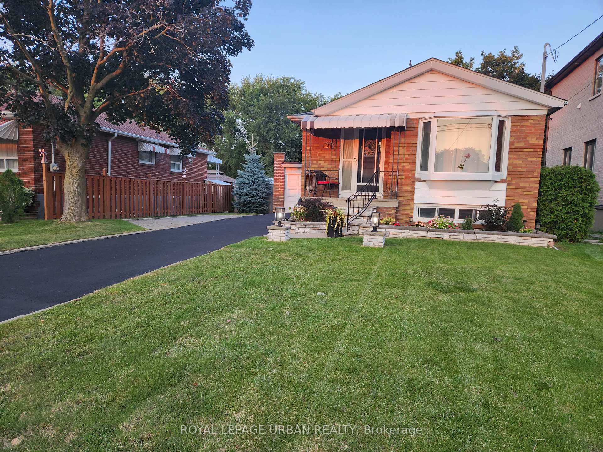 21 White Abbey Park, Toronto, ON M1R4R3 | 3 Bedroom 2 Bathroom Detached House | Image 27