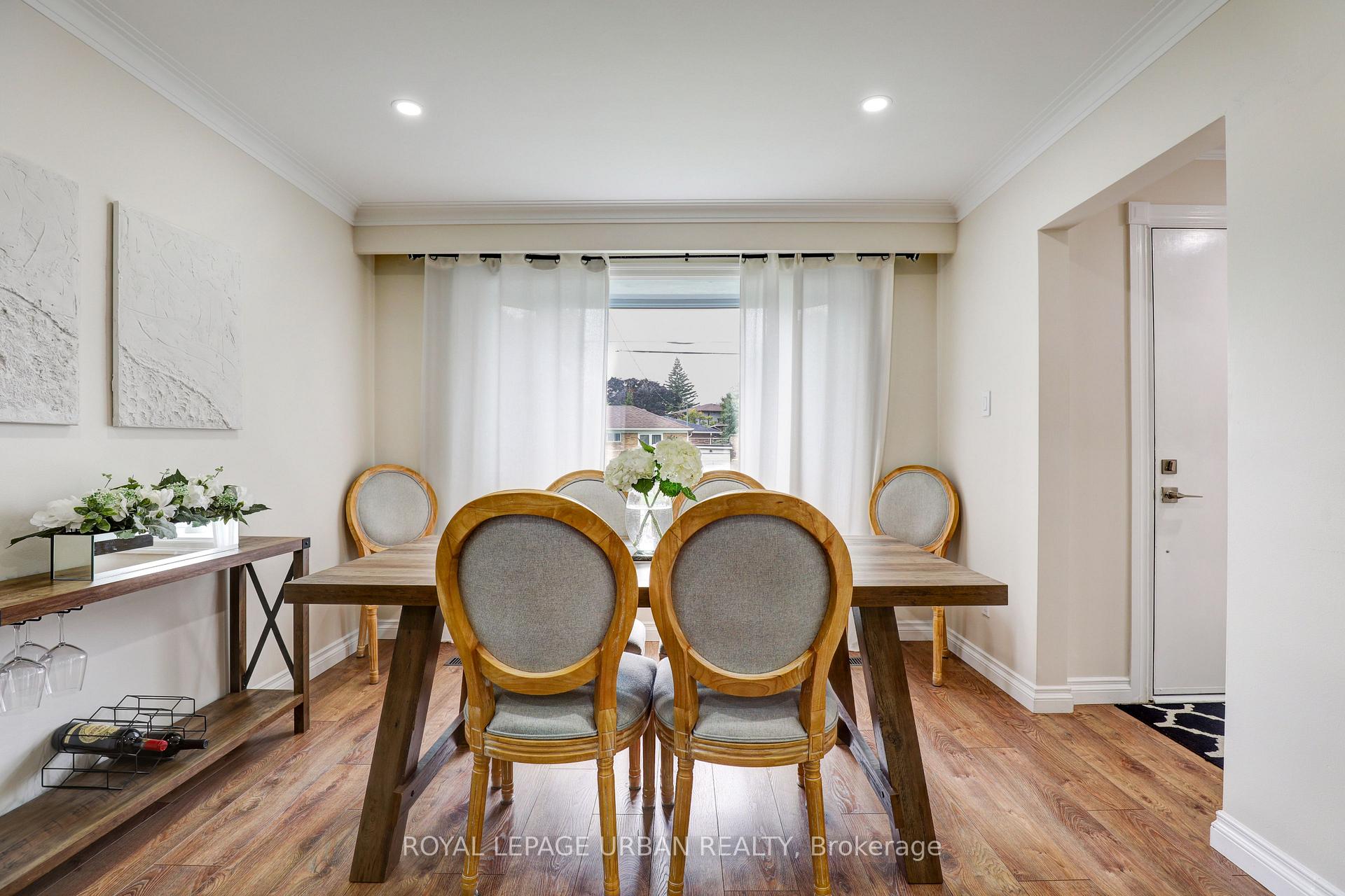 21 White Abbey Park, Toronto, ON M1R4R3 | 3 Bedroom 2 Bathroom Detached House | Image 8