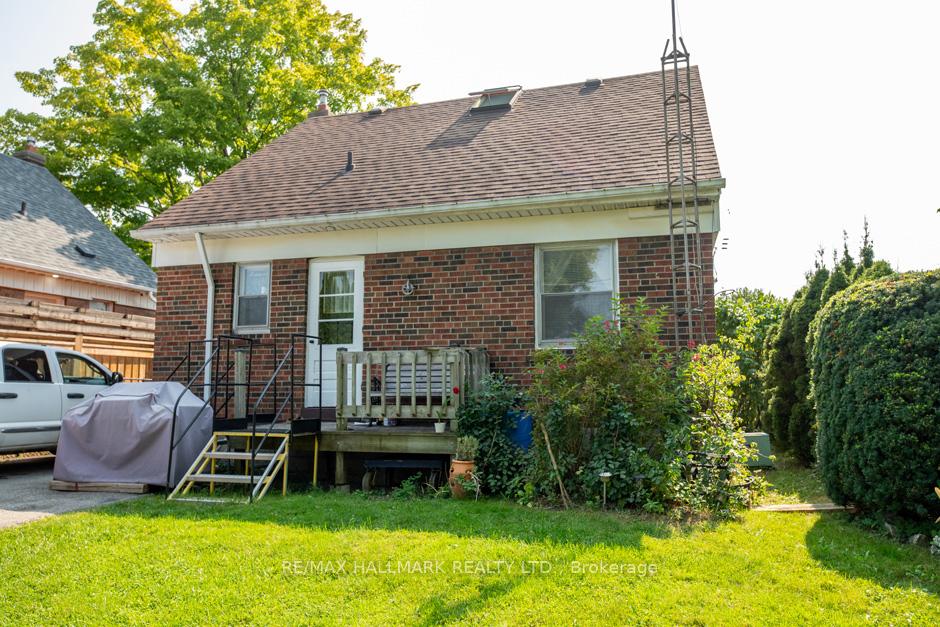 256 Tower Dr, Toronto, ON M1R3R1 | 3 Bedroom 2 Bathroom Detached House | Image 15