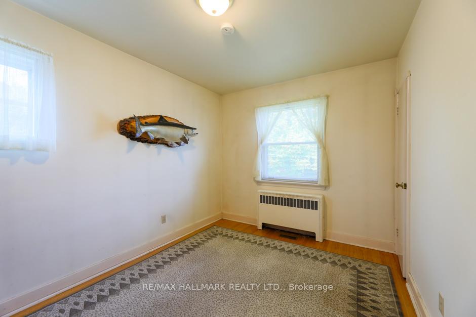 256 Tower Dr, Toronto, ON M1R3R1 | 3 Bedroom 2 Bathroom Detached House | Image 9