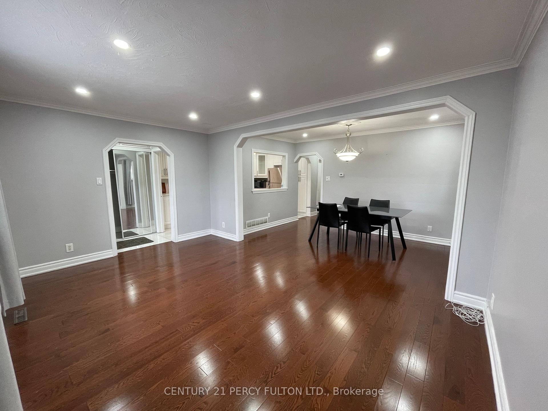 19 Lynvalley Cres, Toronto, ON M1R2V1 | 3 Bedroom 3 Bathroom Detached House | Image 1