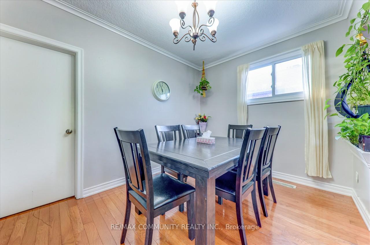 7 Princemere Cres, Toronto, ON M1R3W8 | 3 Bedroom 2 Bathroom Detached House | Image 11