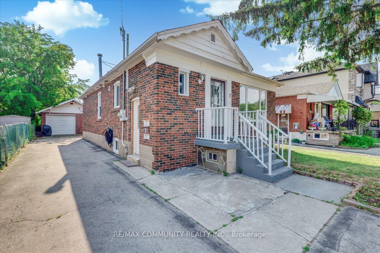 7 Princemere Cres, Toronto, ON M1R3W8 | 3 Bedroom 2 Bathroom Detached House | Image 4